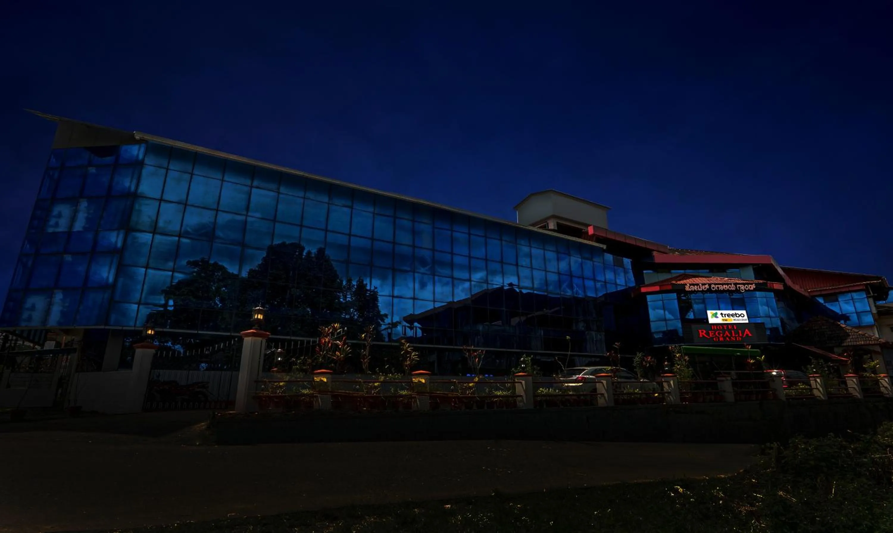 Property building in Itsy Hotels Regalia Grand, 500 Mtrs From Madikeri Fort