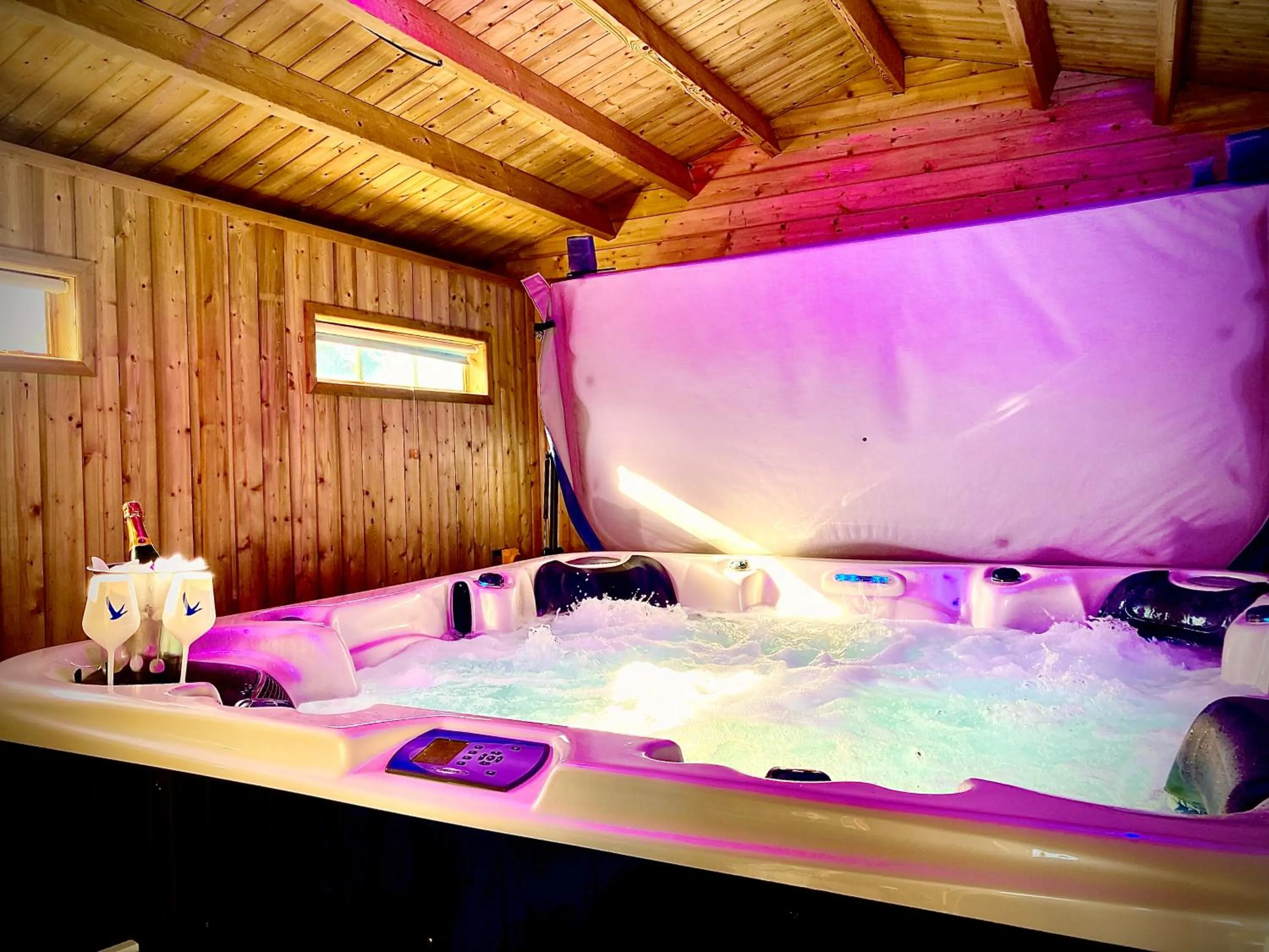 Anchor Hot tub suite in Lytham St Annes