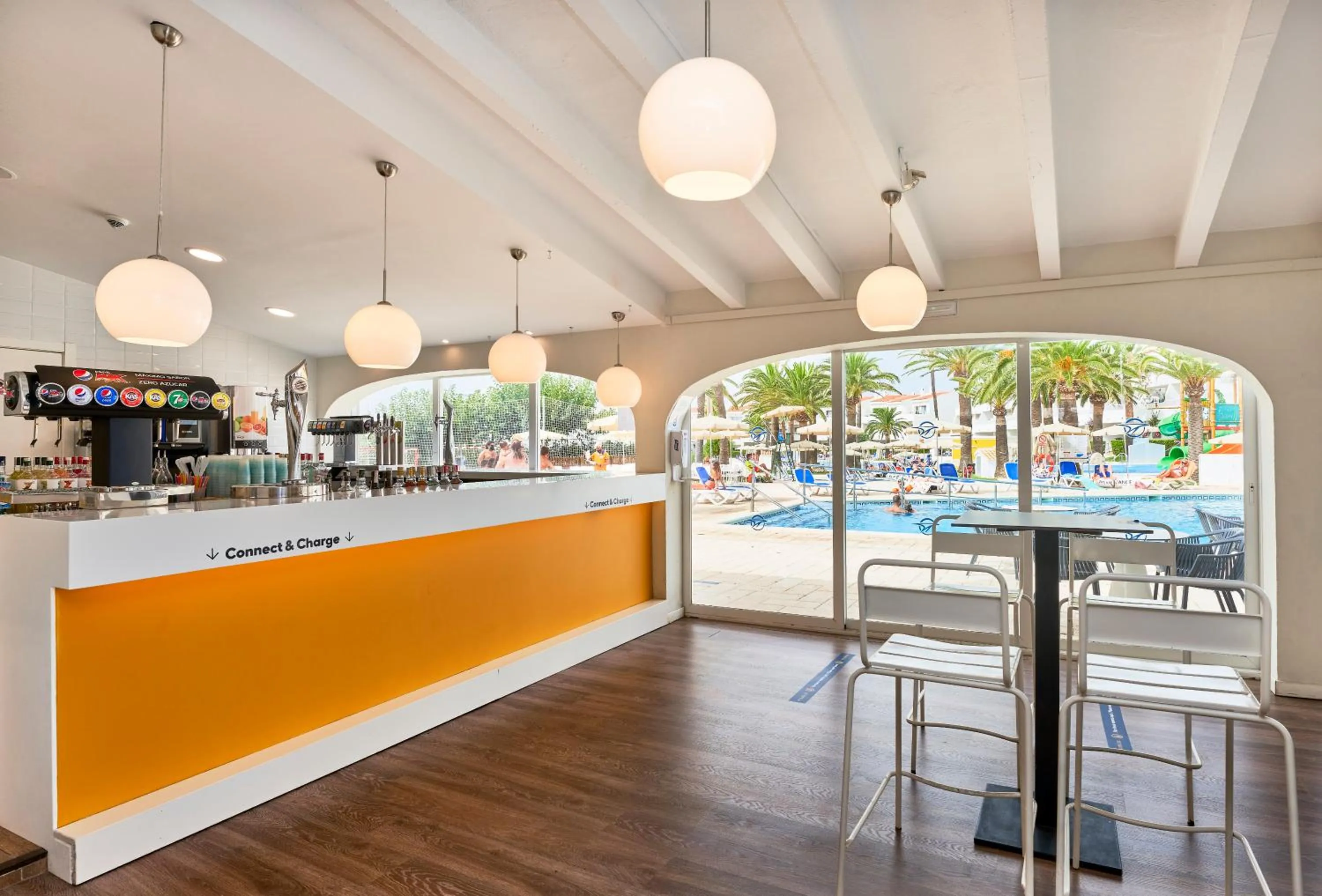 Lounge or bar in Globales Los Delfines