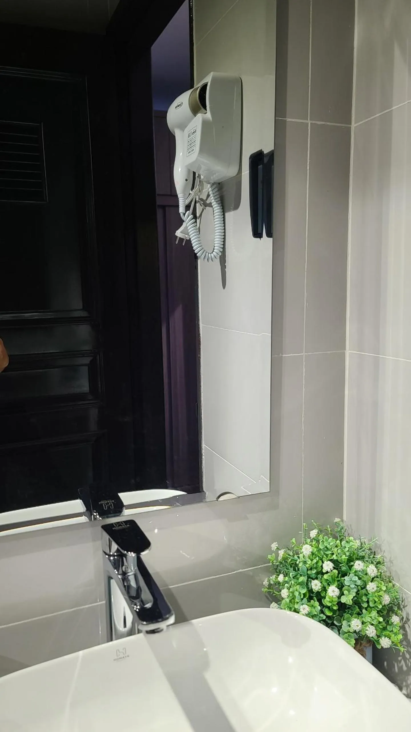 Bathroom in Hanoi Lucky Hostel