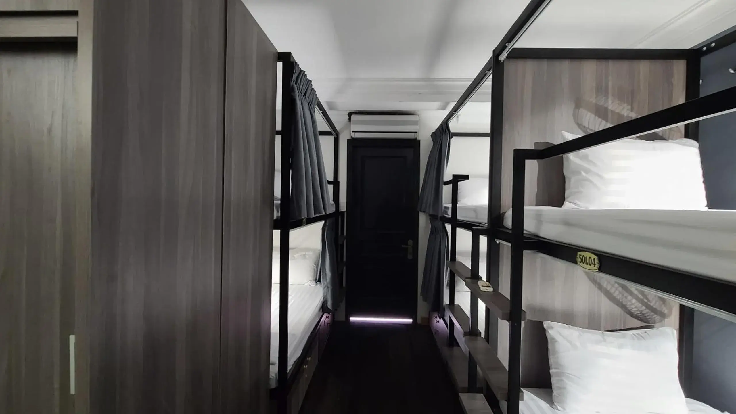 Photo of the whole room, Bed in Hanoi Lucky Hostel Photo of the whole room, Bed in Hanoi Lucky Hostel