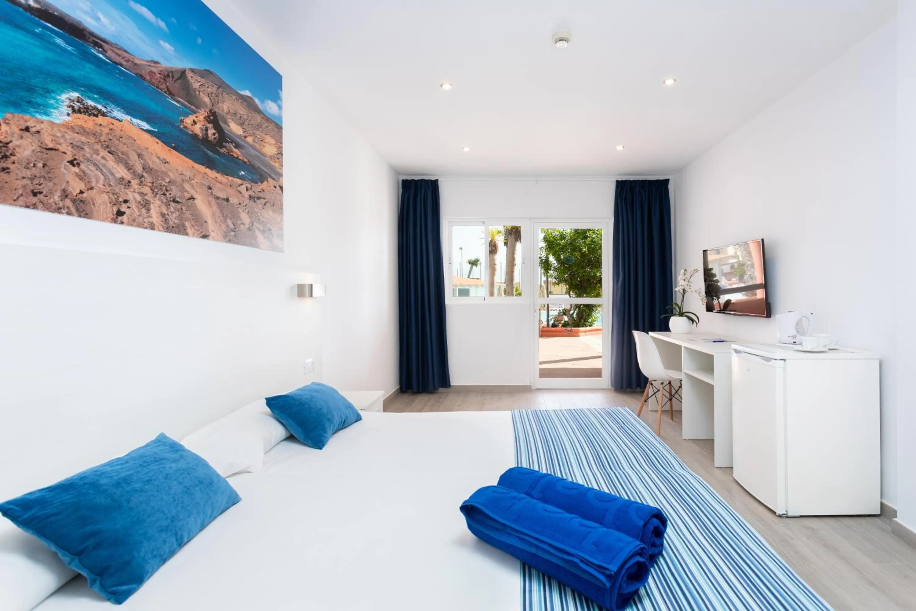 Bedroom, Bed in Globales Costa Tropical