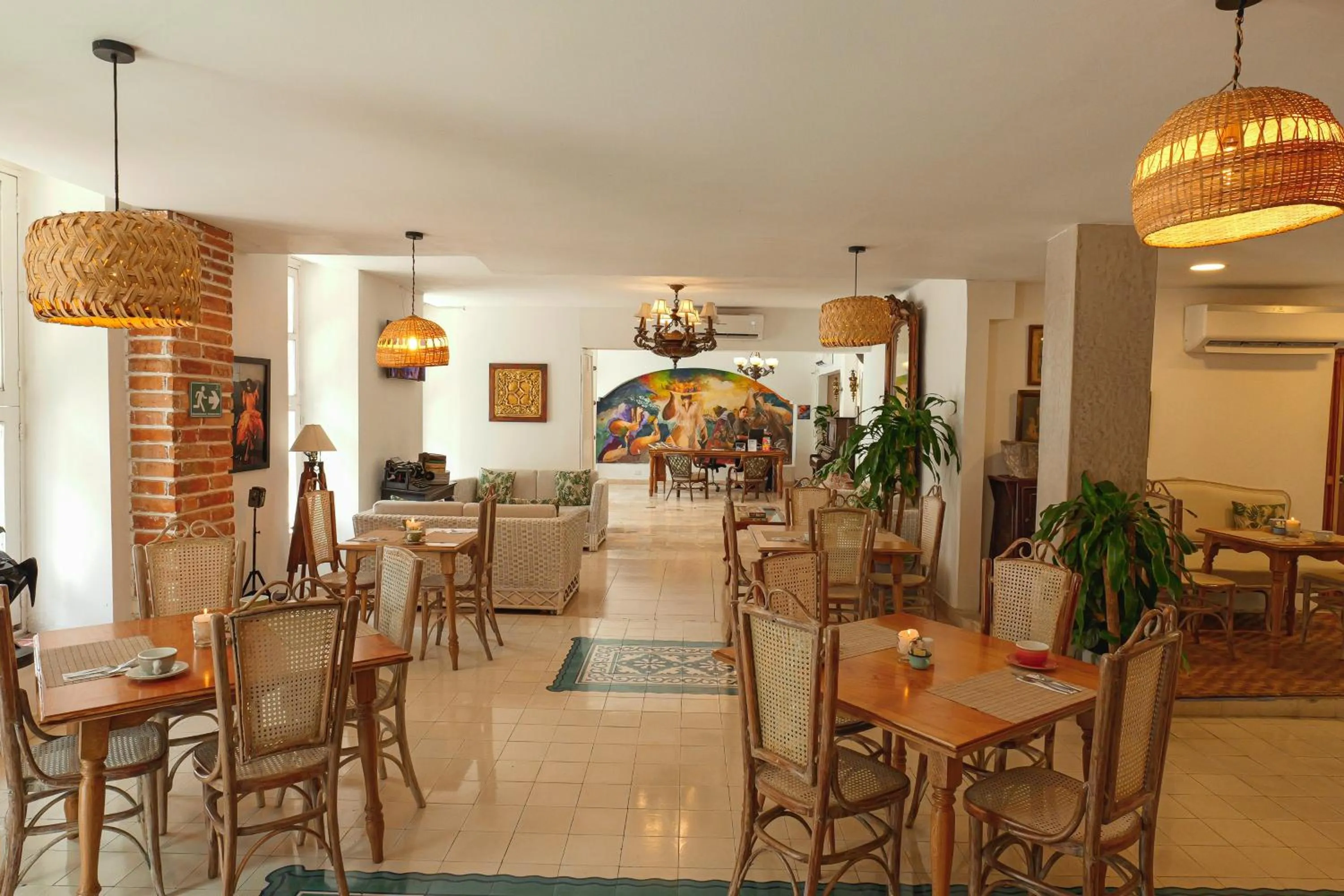 Restaurant/places to eat in Hotel Kartaxa