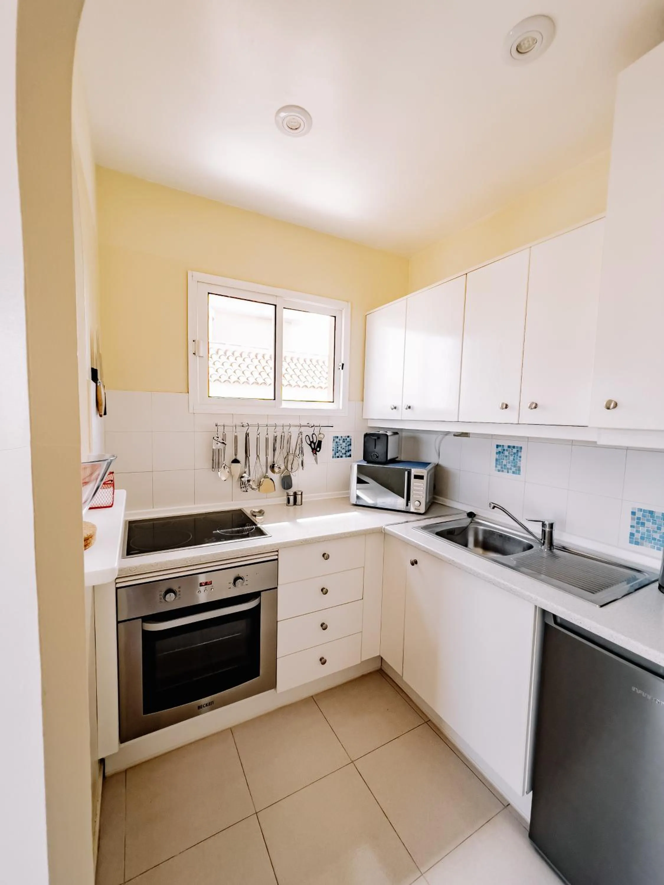 Kitchen or kitchenette in Golf Park Ocean Paradise- Golf del Sur