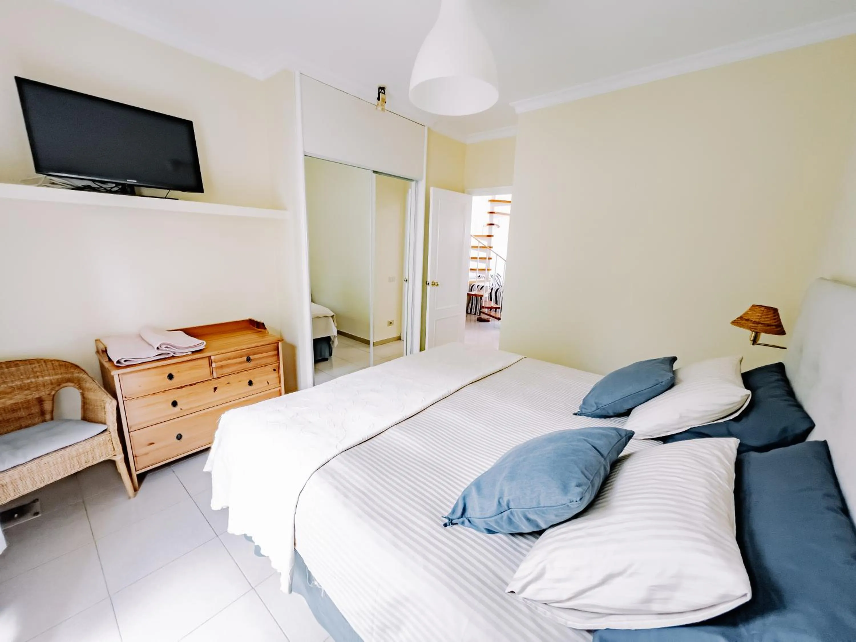 Bed in Golf Park Ocean Paradise- Golf del Sur