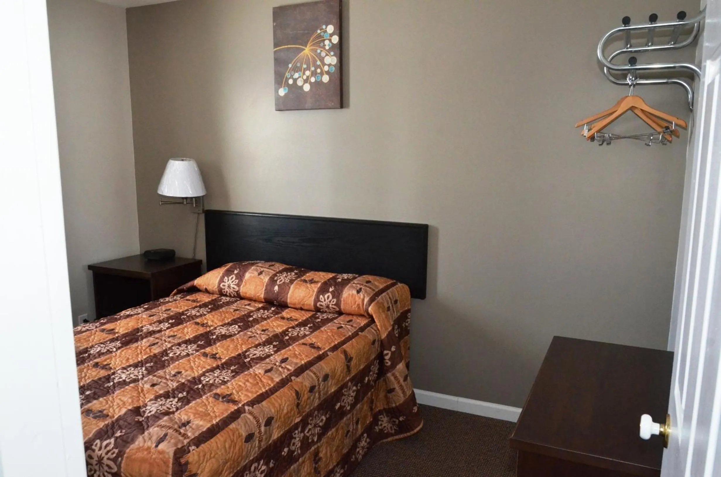 Bedroom, Bed in Blue Bell Inn