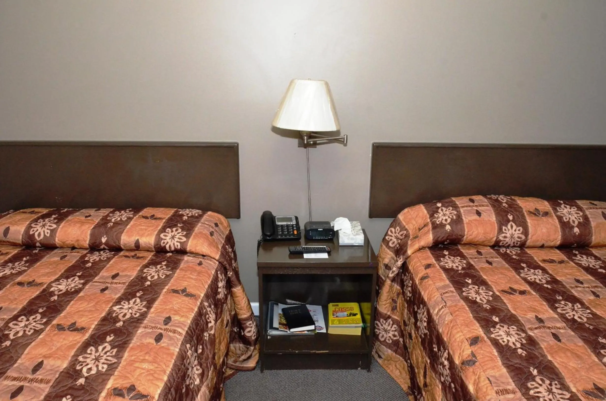 Bedroom, Bed in Blue Bell Inn