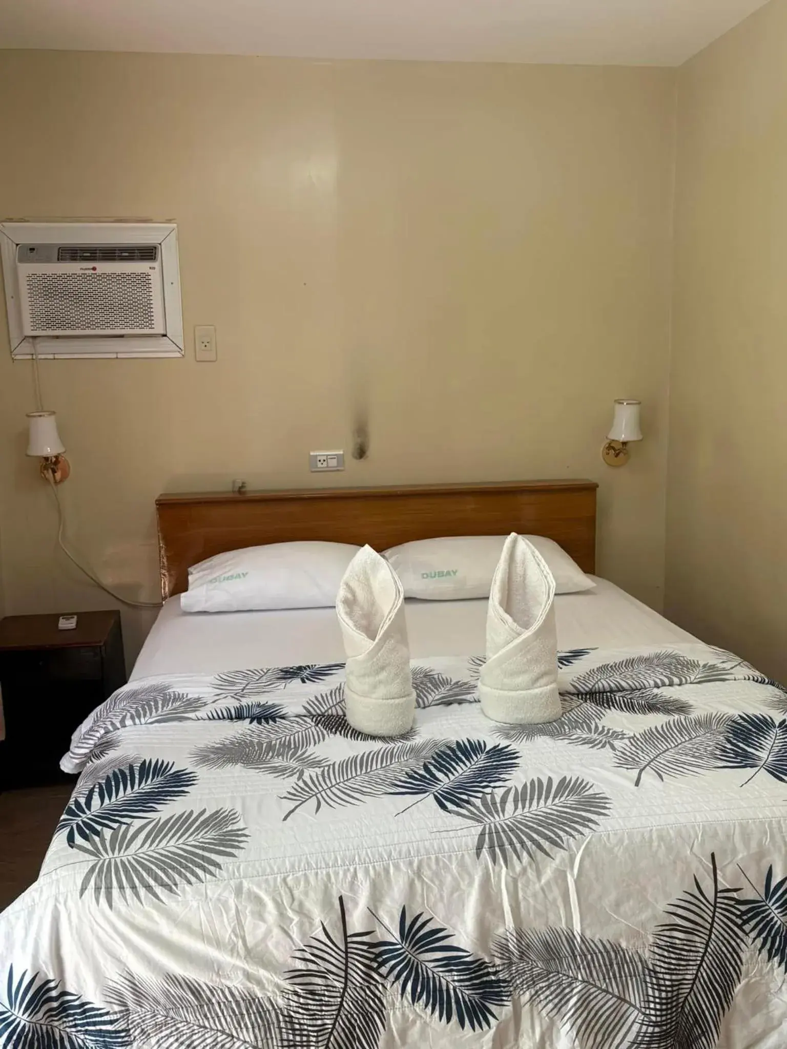 Standard Queen Room in Dubay Panglao Beachfront Resort Standard Queen Room in Dubay Panglao Beachfront Resort