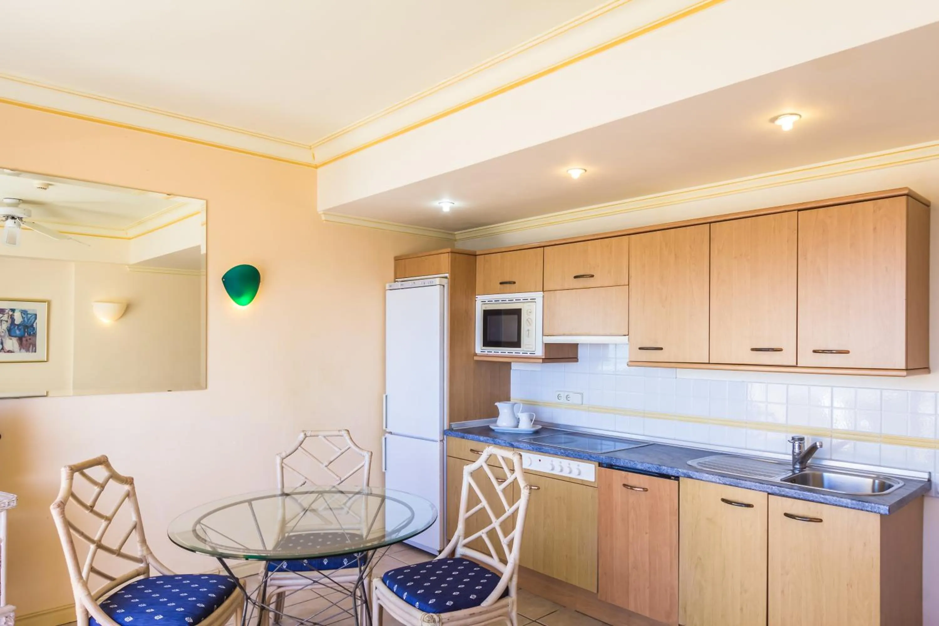 Decorative detail in Apartamentos BlueBay Beach Club