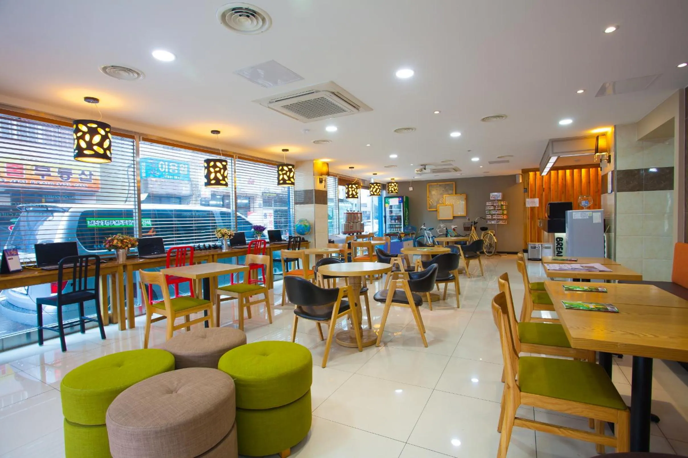 Restaurant/places to eat in Jeju R Hotel & Guesthouse