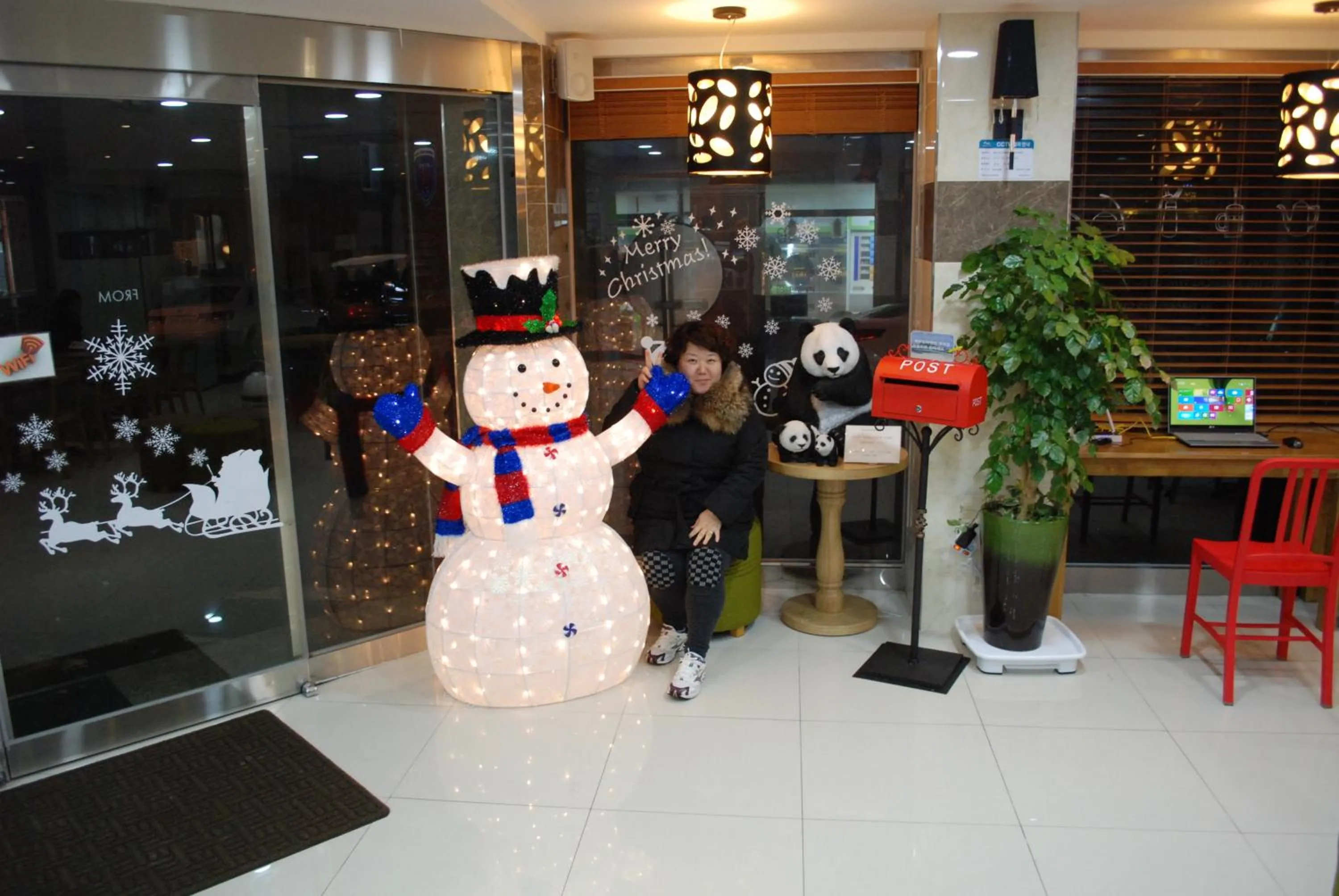 Decorative detail in Jeju R Hotel & Guesthouse