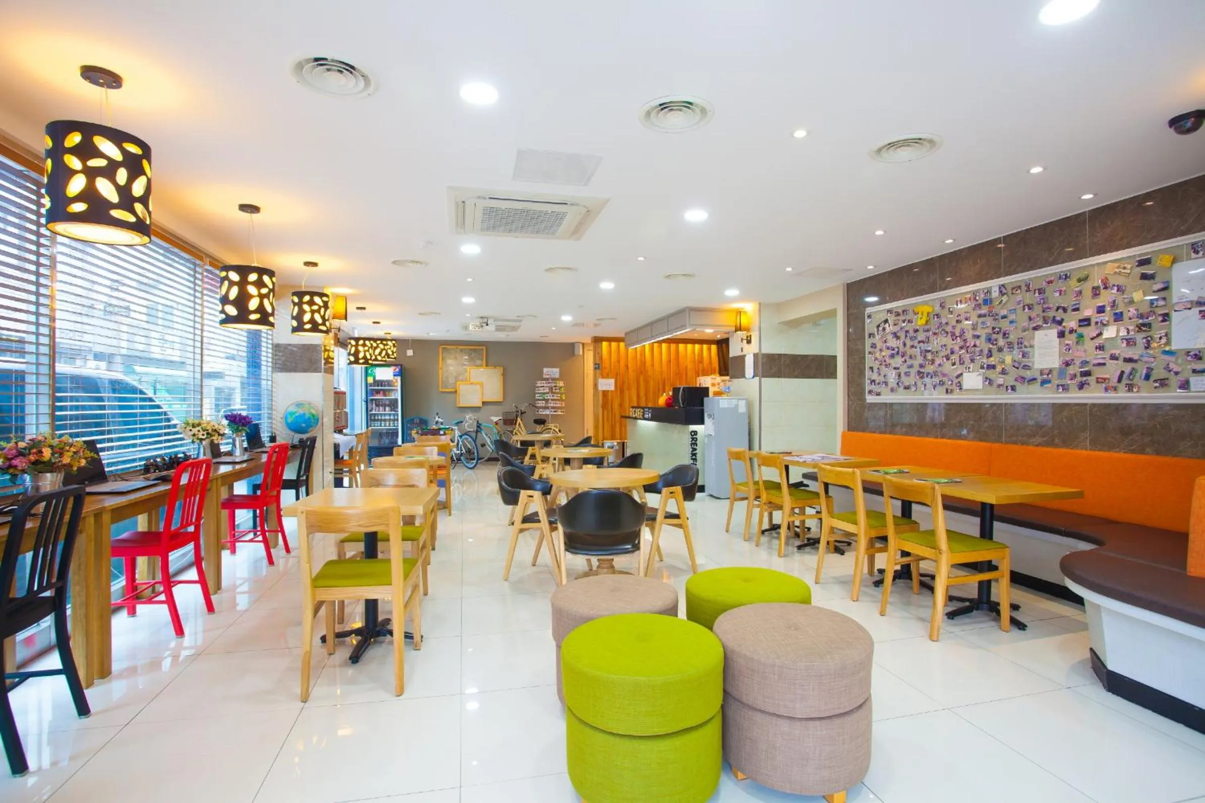 Restaurant/places to eat in Jeju R Hotel & Guesthouse