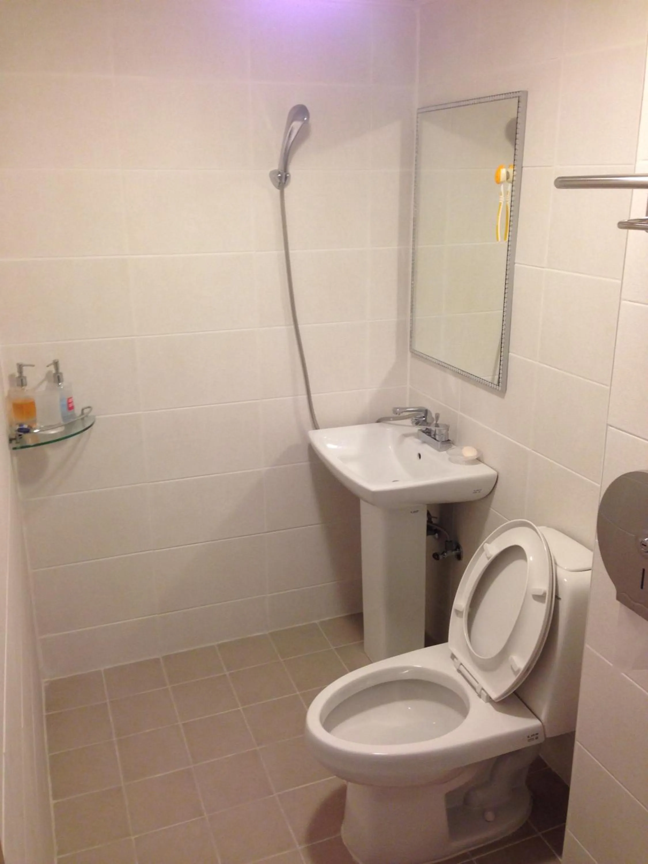 Bathroom in Jeju R Hotel & Guesthouse