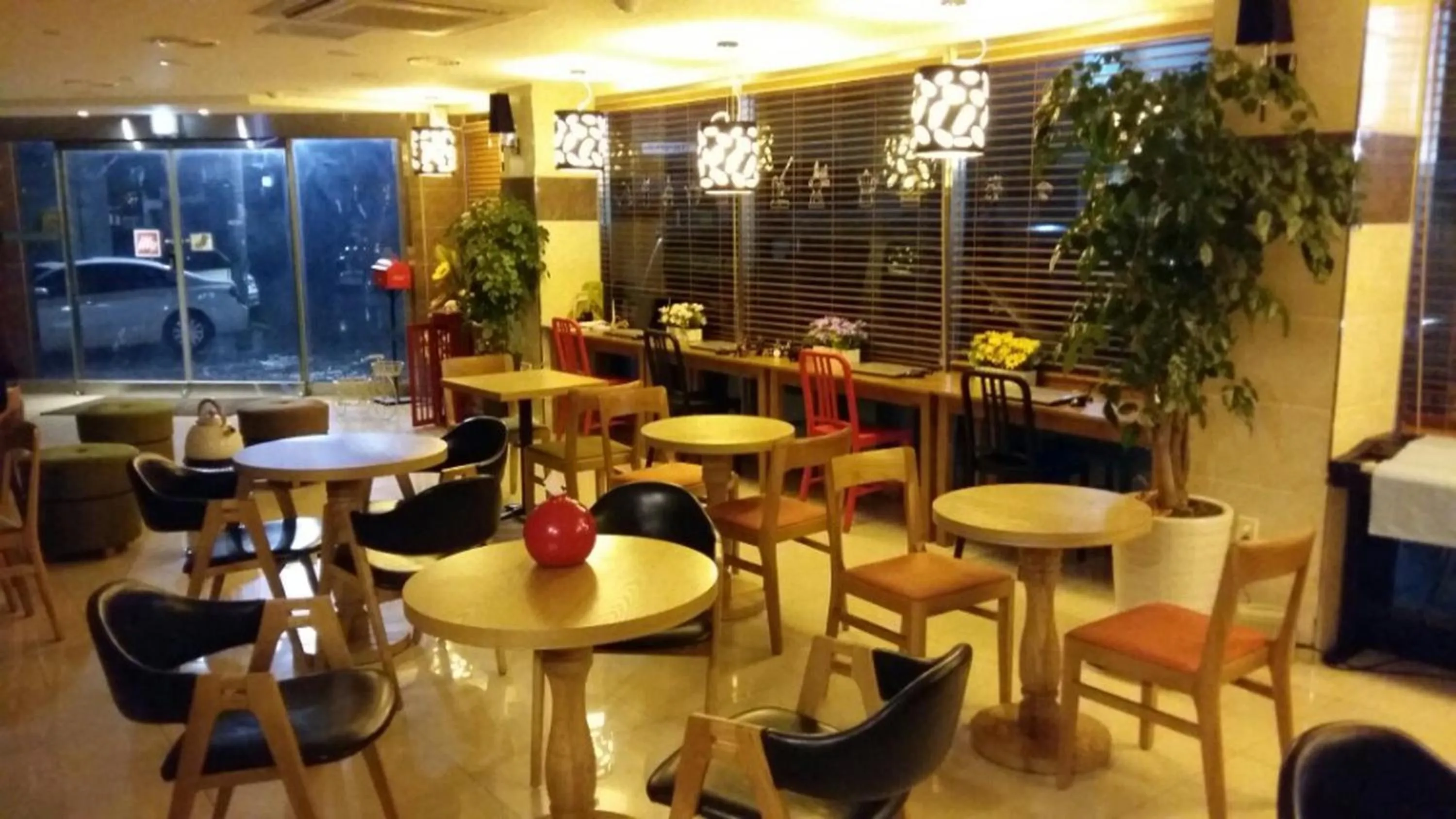 Lounge or bar in Jeju R Hotel & Guesthouse