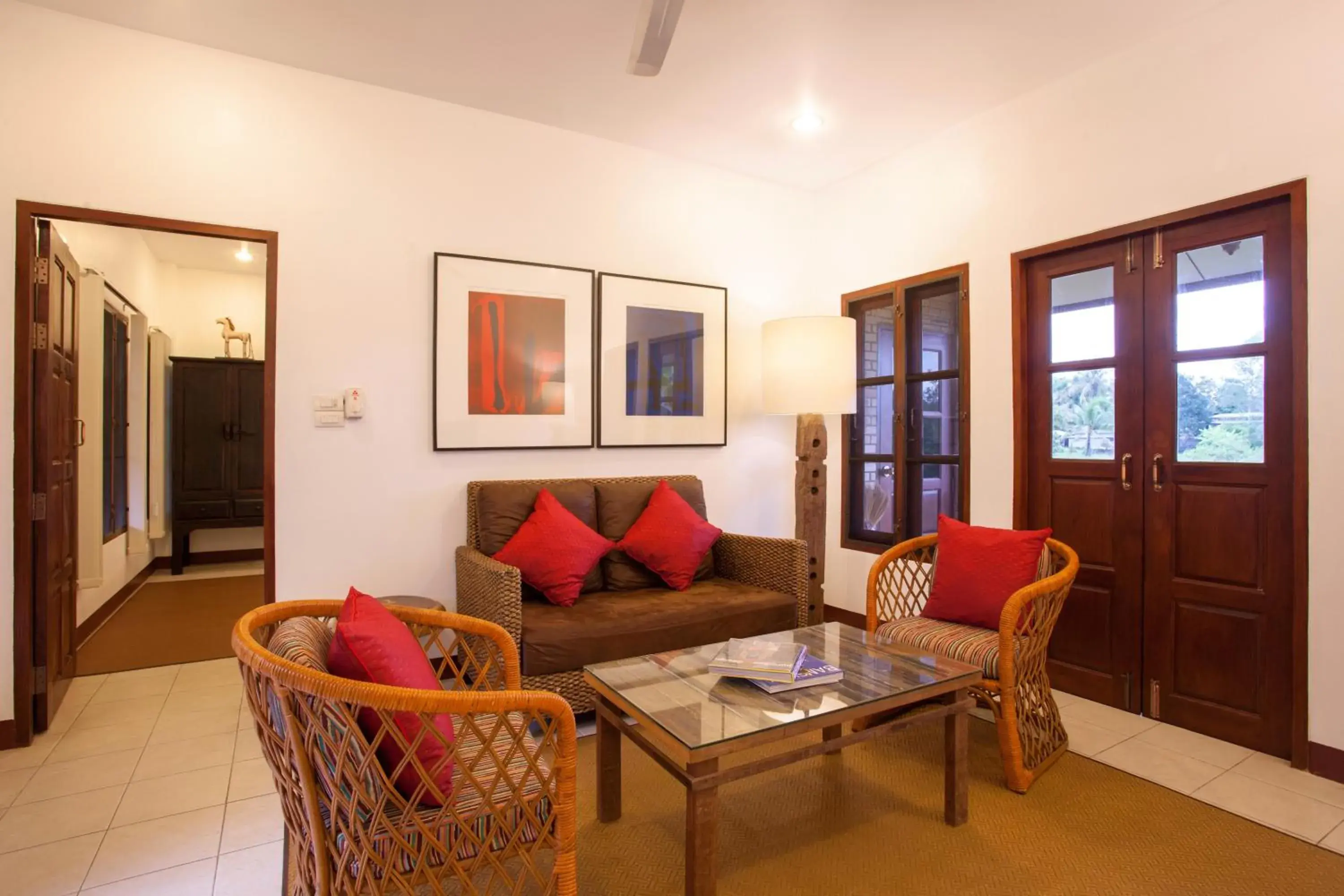 Living room in Mae Nai Gardens Living room in Mae Nai Gardens