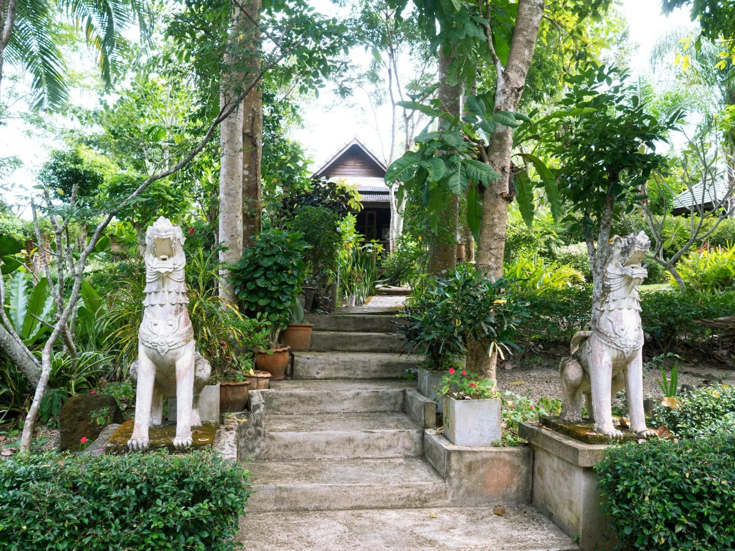 Facade/entrance in Mae Nai Gardens