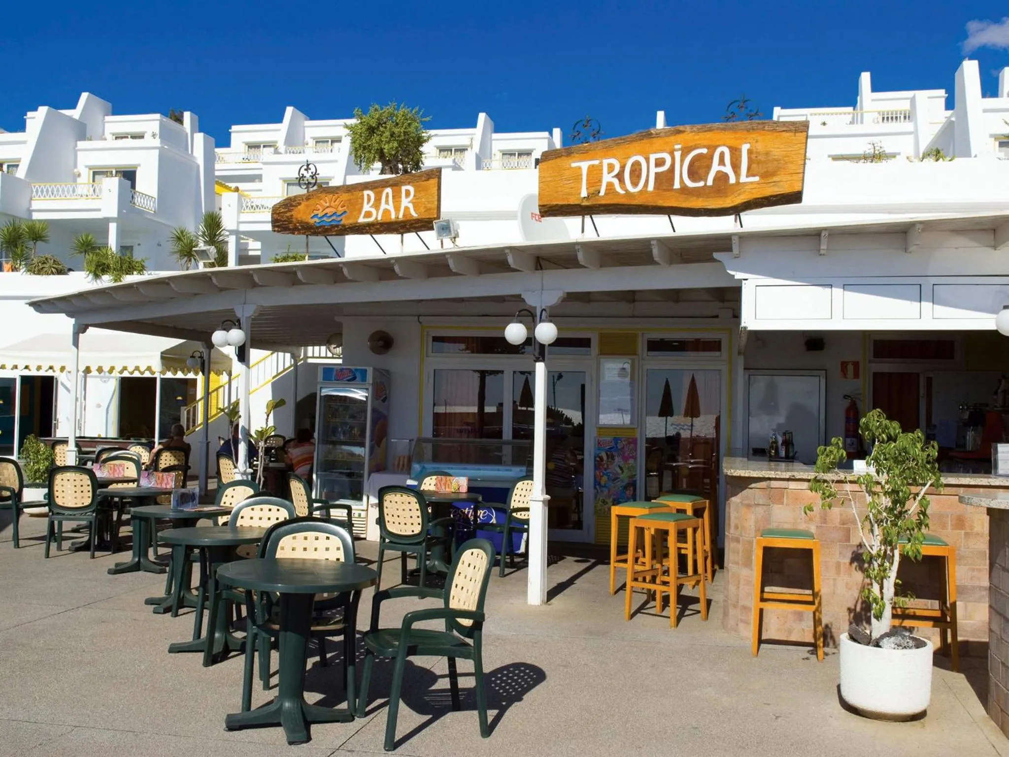 Lounge or bar in BelleVue Aquarius