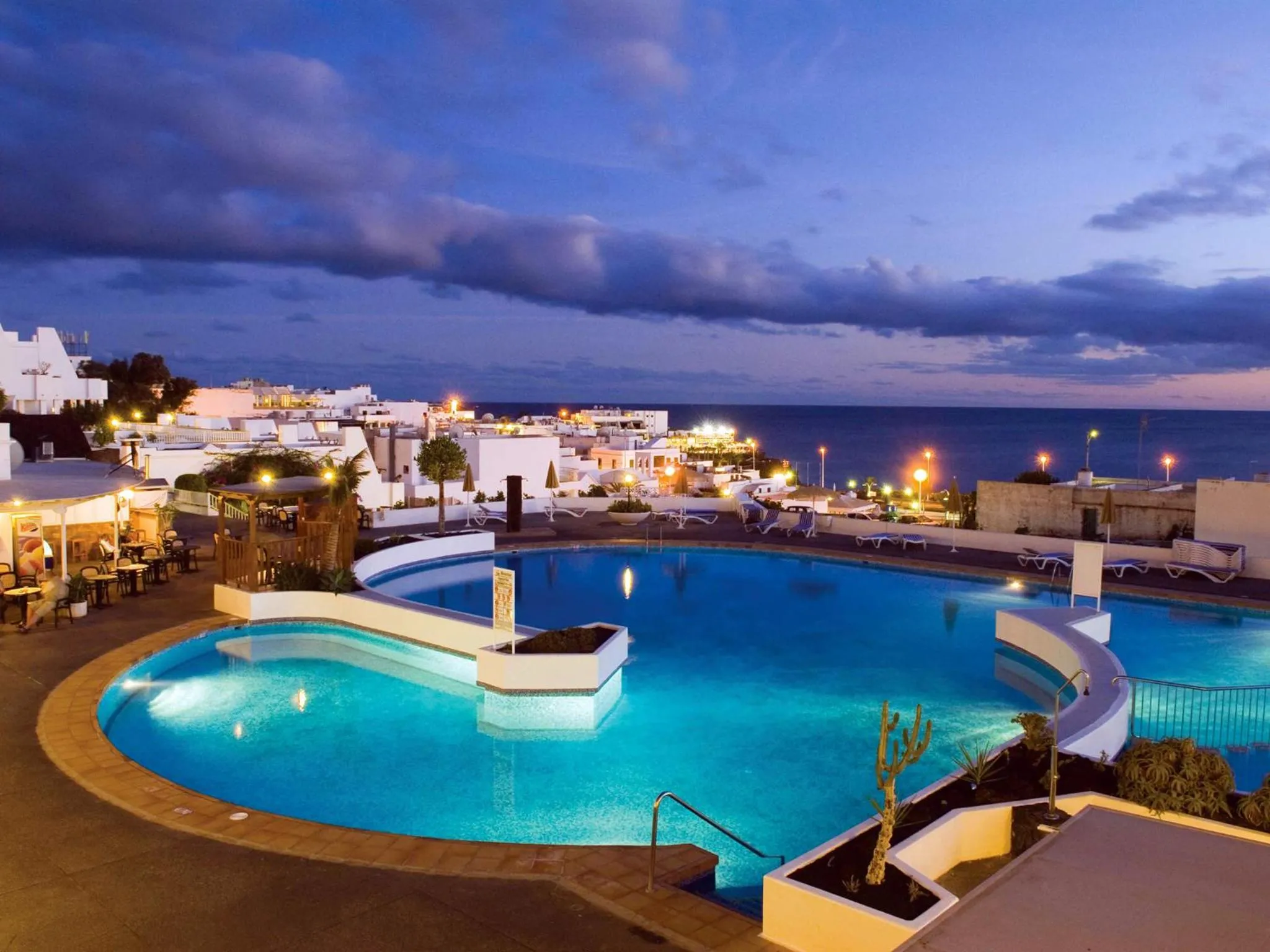 Swimming pool in BelleVue Aquarius