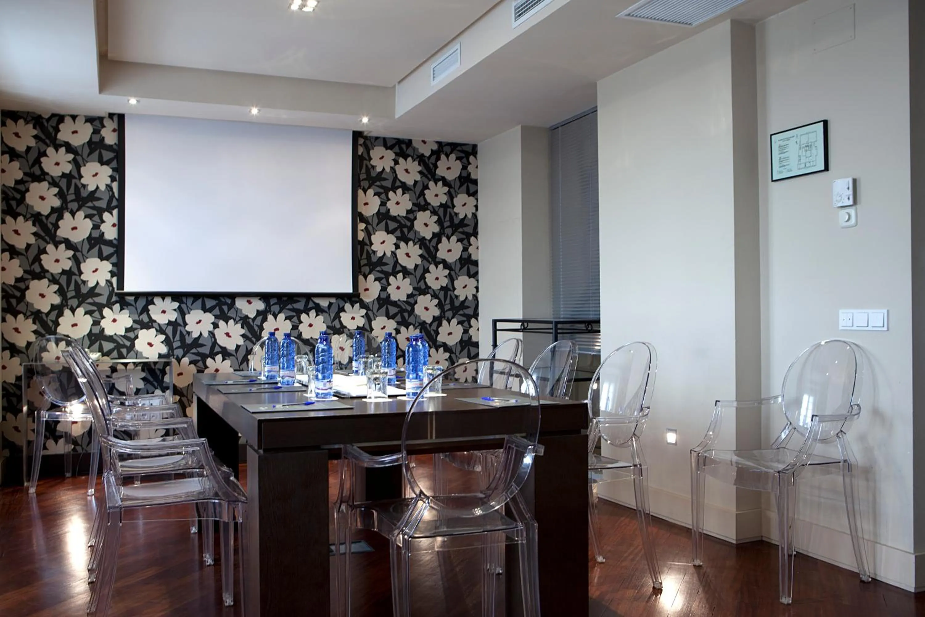Meeting/conference room in Hotel Moderno Puerta del Sol