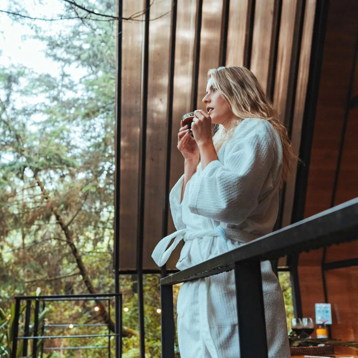 Day in Oculto refugio de bosque