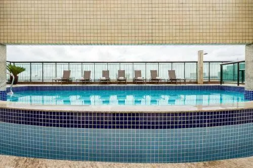 Swimming pool in Lindo Flat Particular decorado