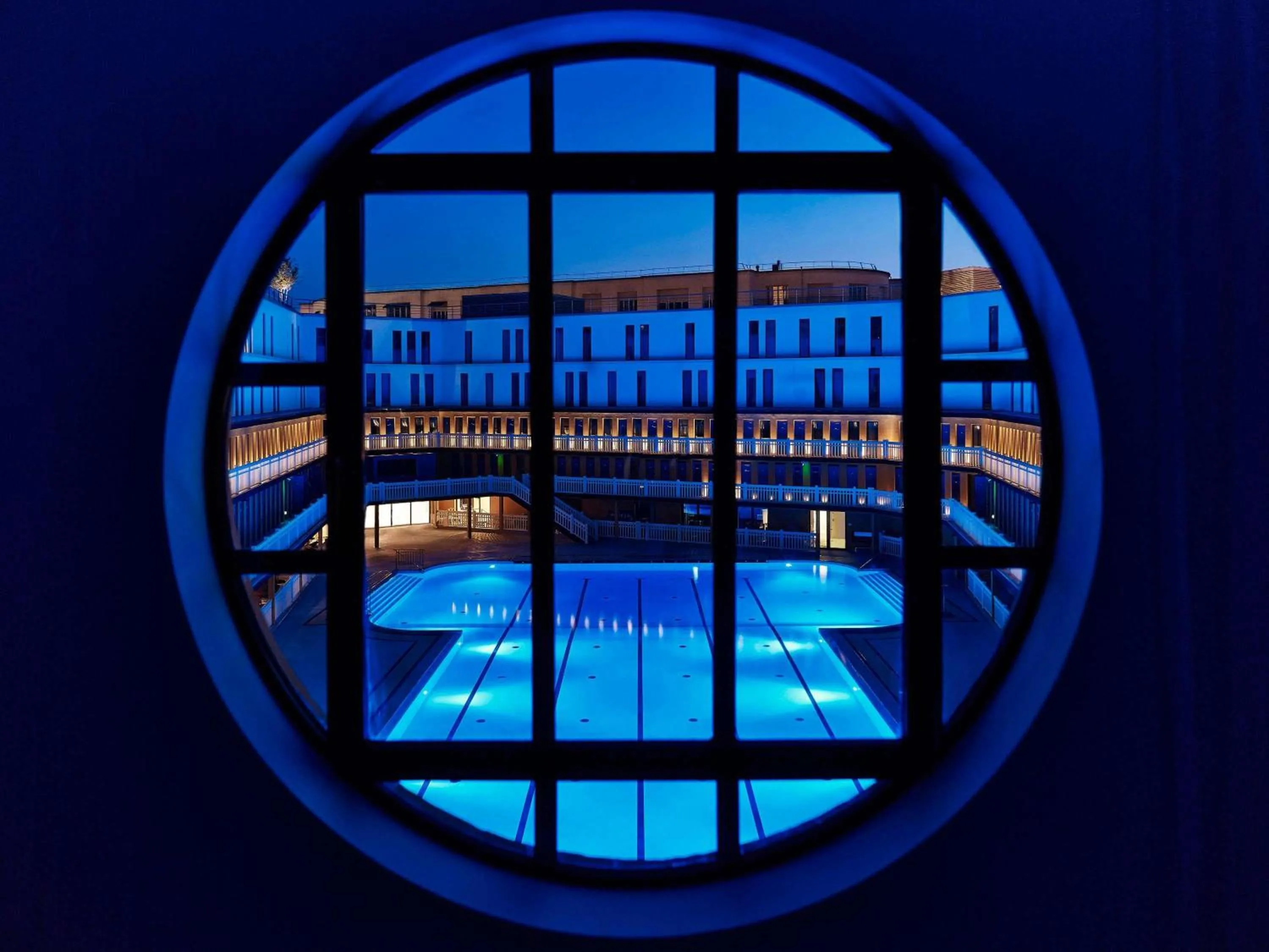 Bedroom in Molitor Hotel & Spa Paris - MGallery Collection