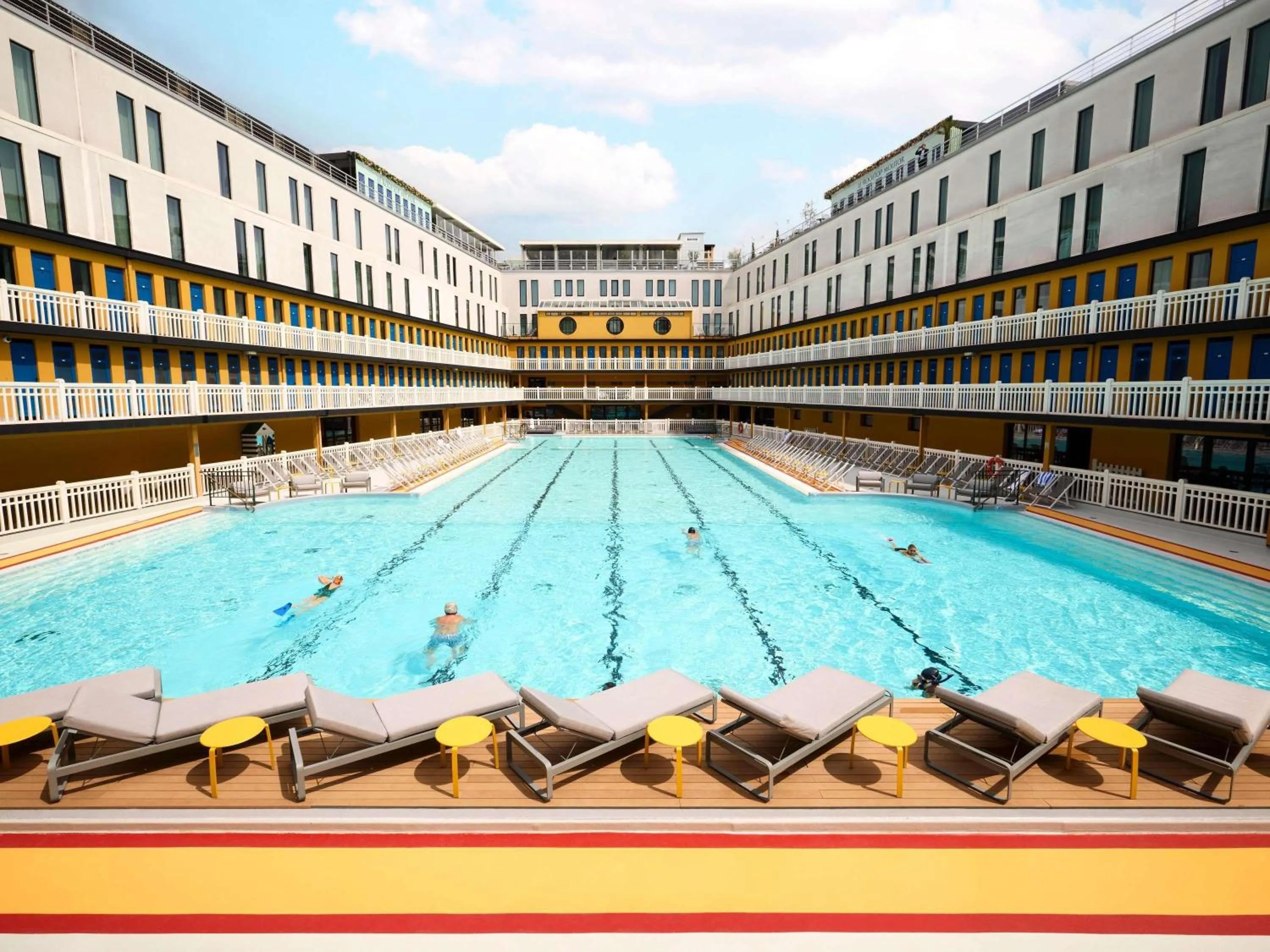 Pool view in Molitor Hotel & Spa Paris - MGallery Collection