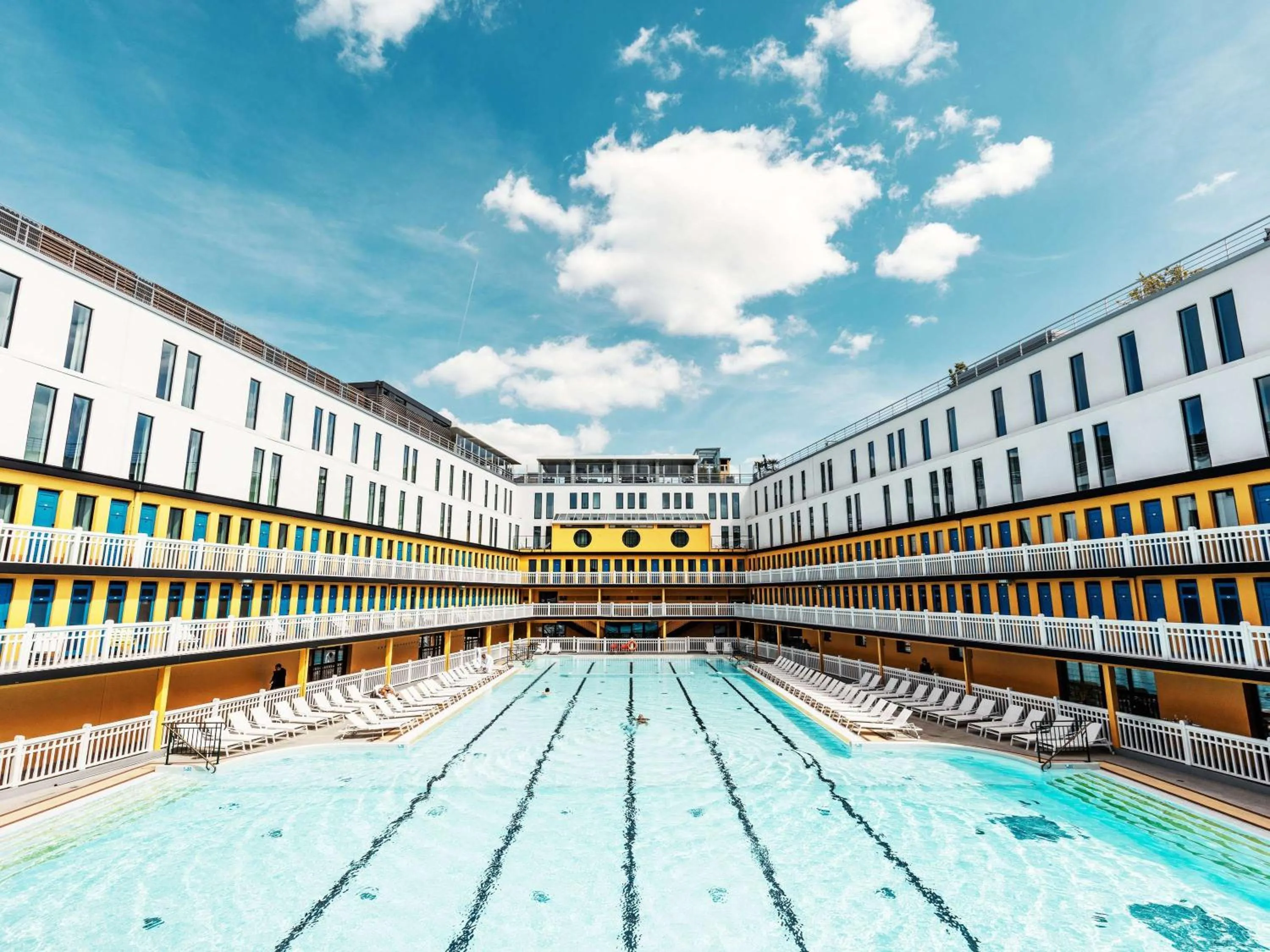 Pool view in Molitor Hotel & Spa Paris - MGallery Collection