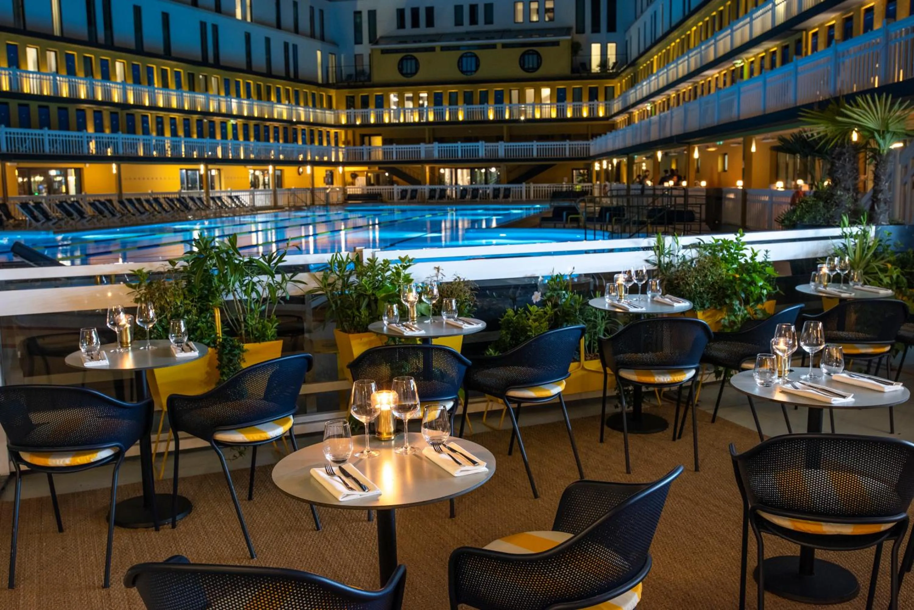 Restaurant/places to eat in Molitor Hotel & Spa Paris - MGallery Collection