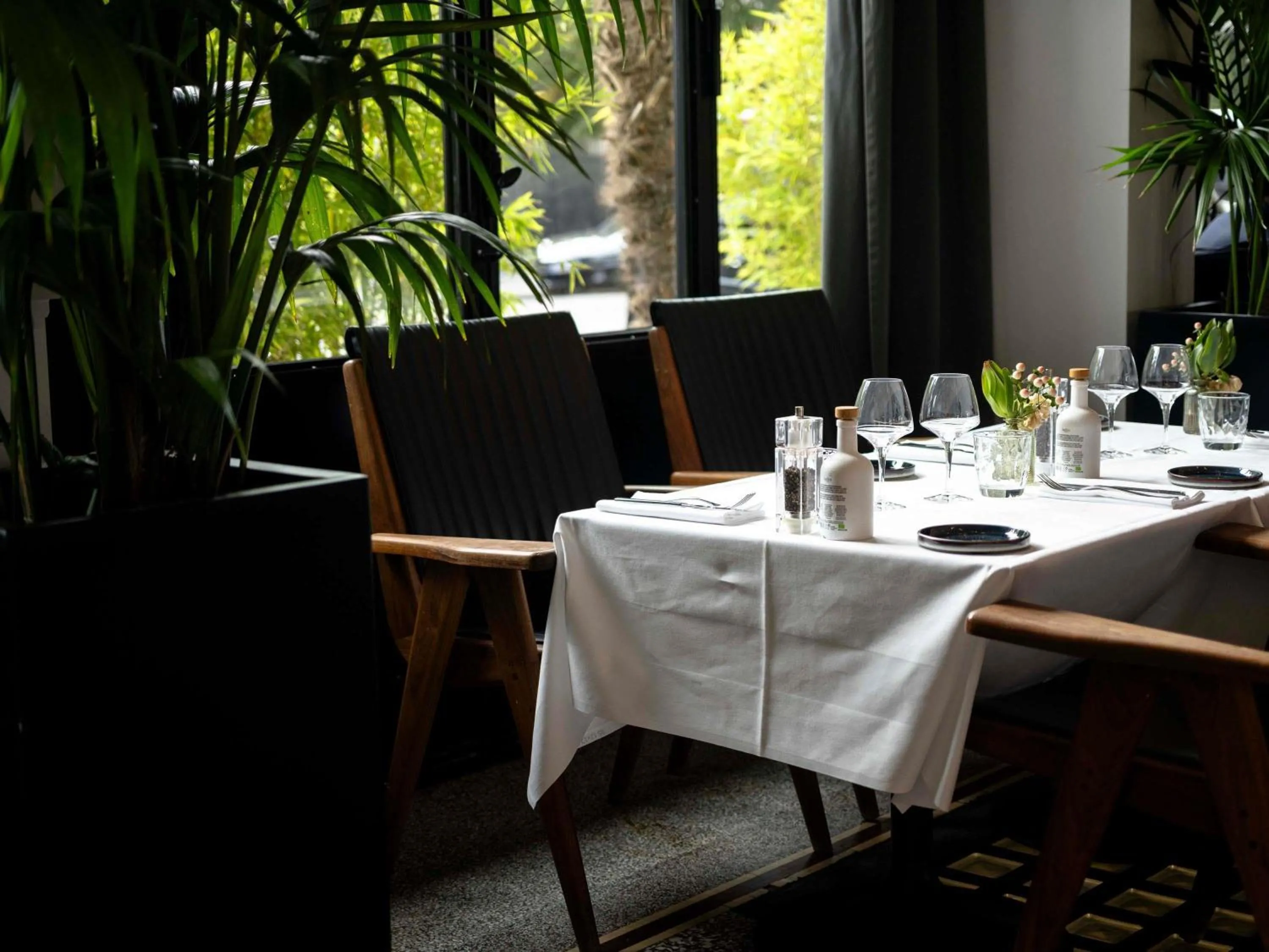 Restaurant/places to eat in Molitor Hotel & Spa Paris - MGallery Collection