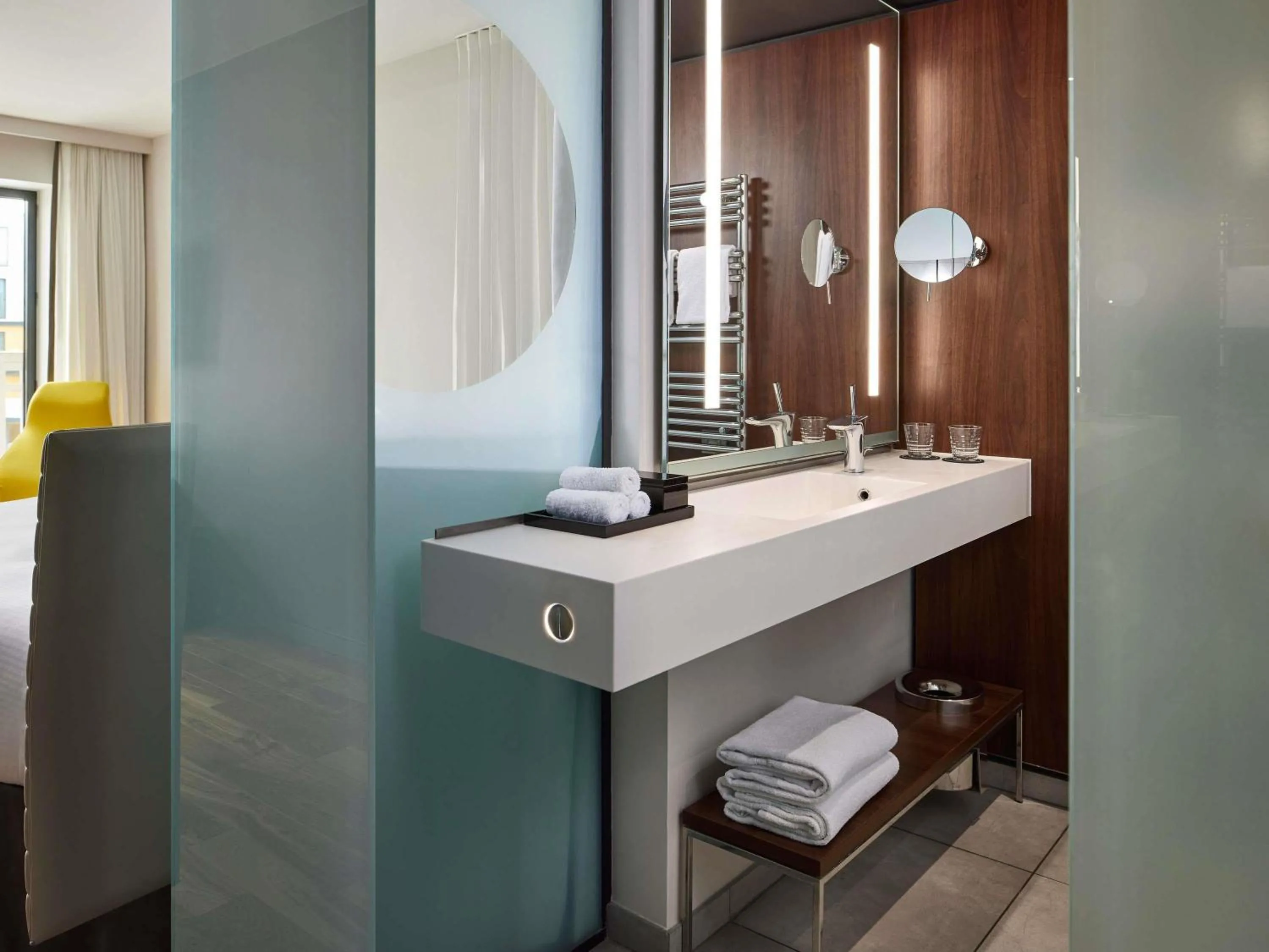 Bedroom in Molitor Hotel & Spa Paris - MGallery Collection