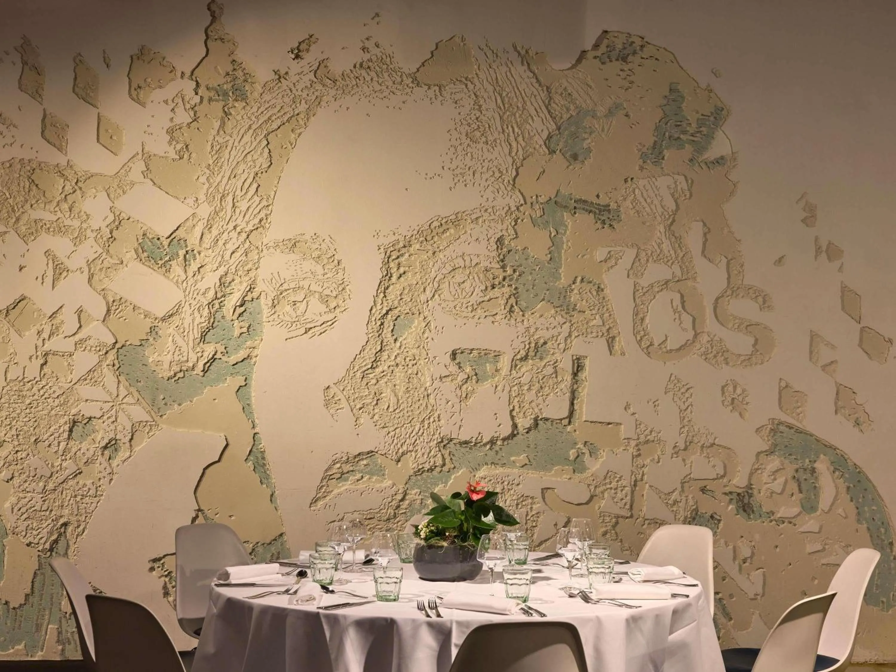 Meeting/conference room in Molitor Hotel & Spa Paris - MGallery Collection
