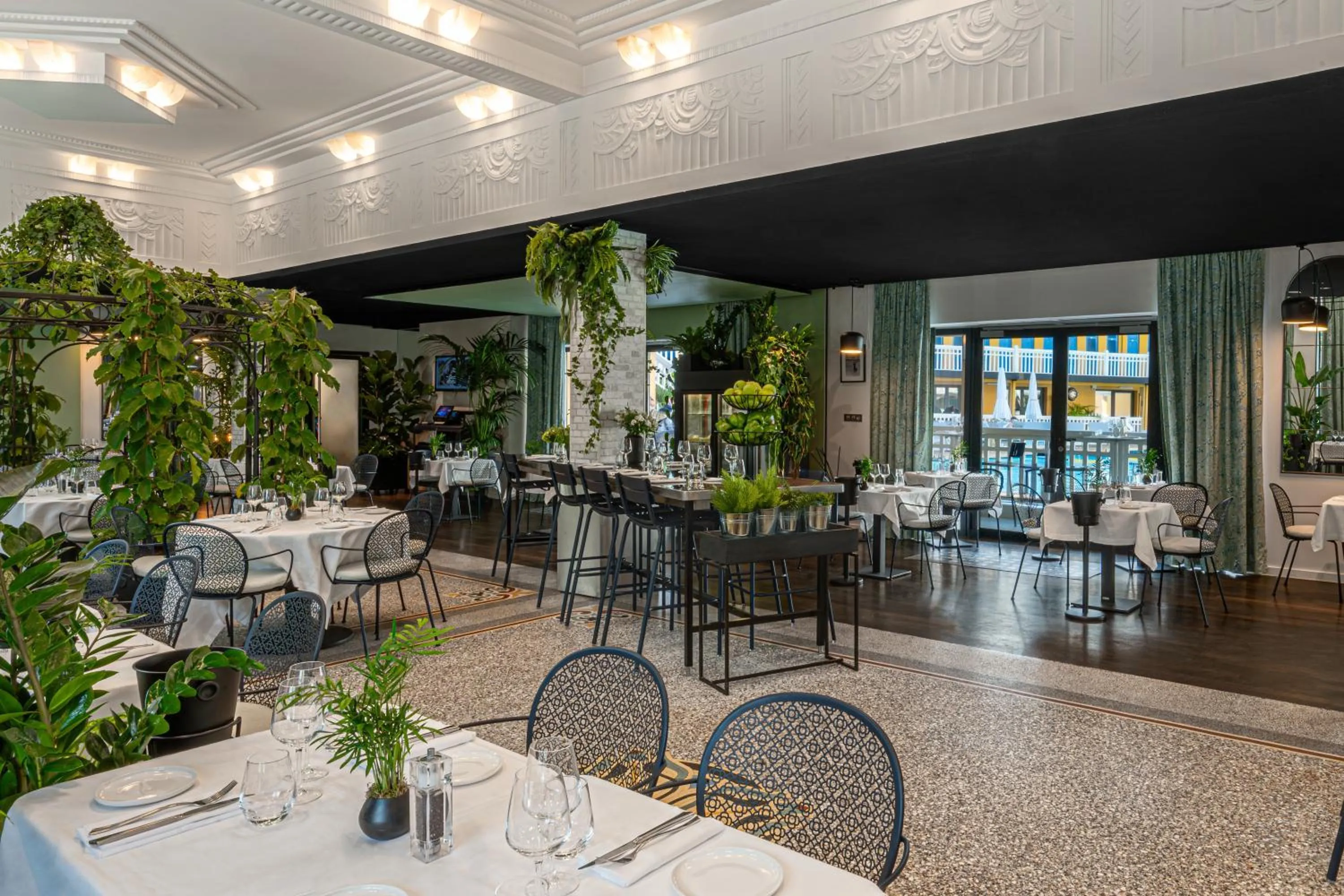 Restaurant/places to eat in Molitor Hotel & Spa Paris - MGallery Collection