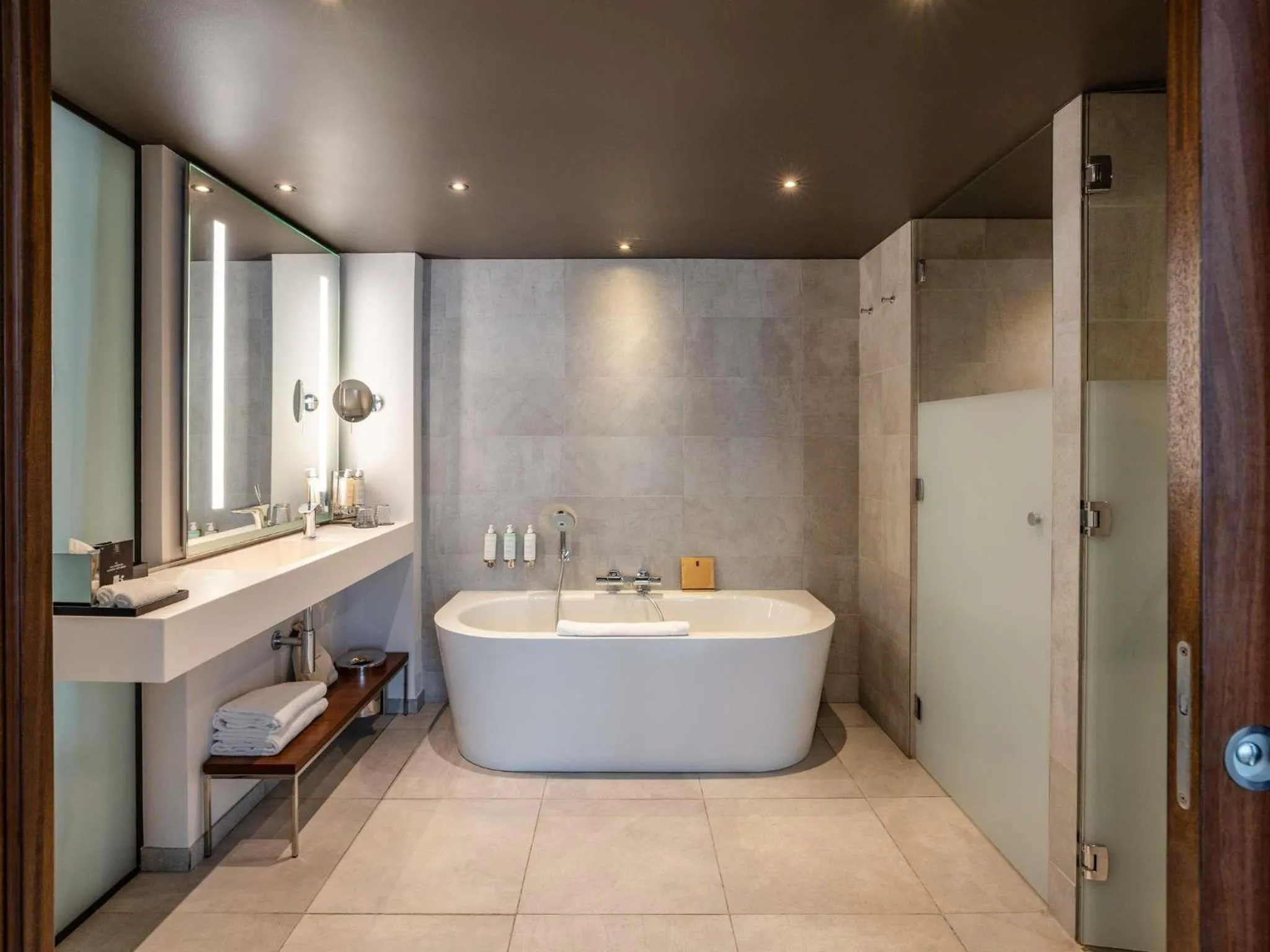 Bedroom in Molitor Hotel & Spa Paris - MGallery Collection