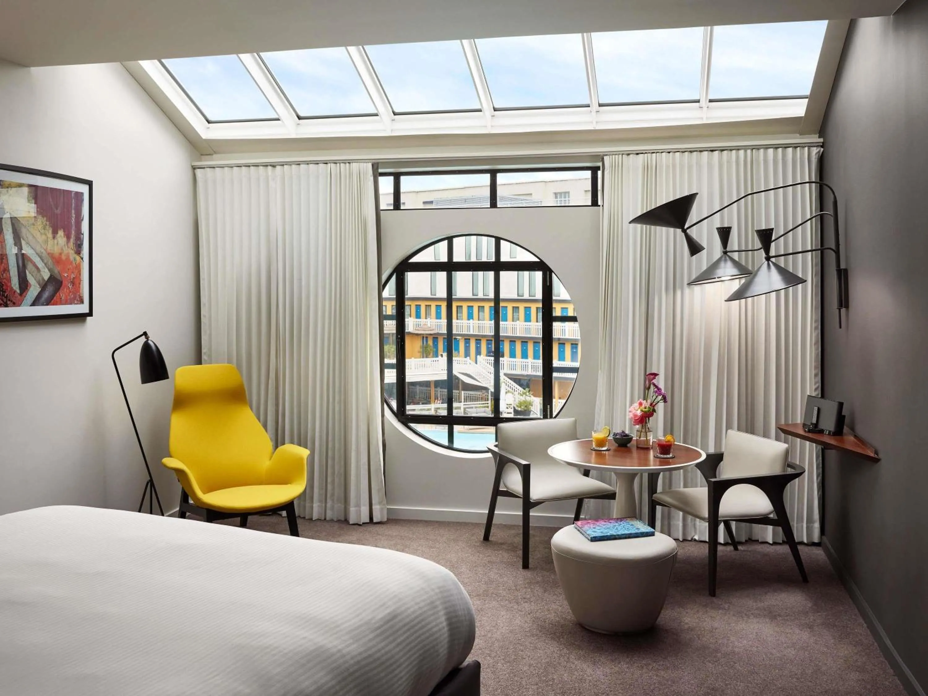 Bedroom, Bed in Molitor Hotel & Spa Paris - MGallery Collection