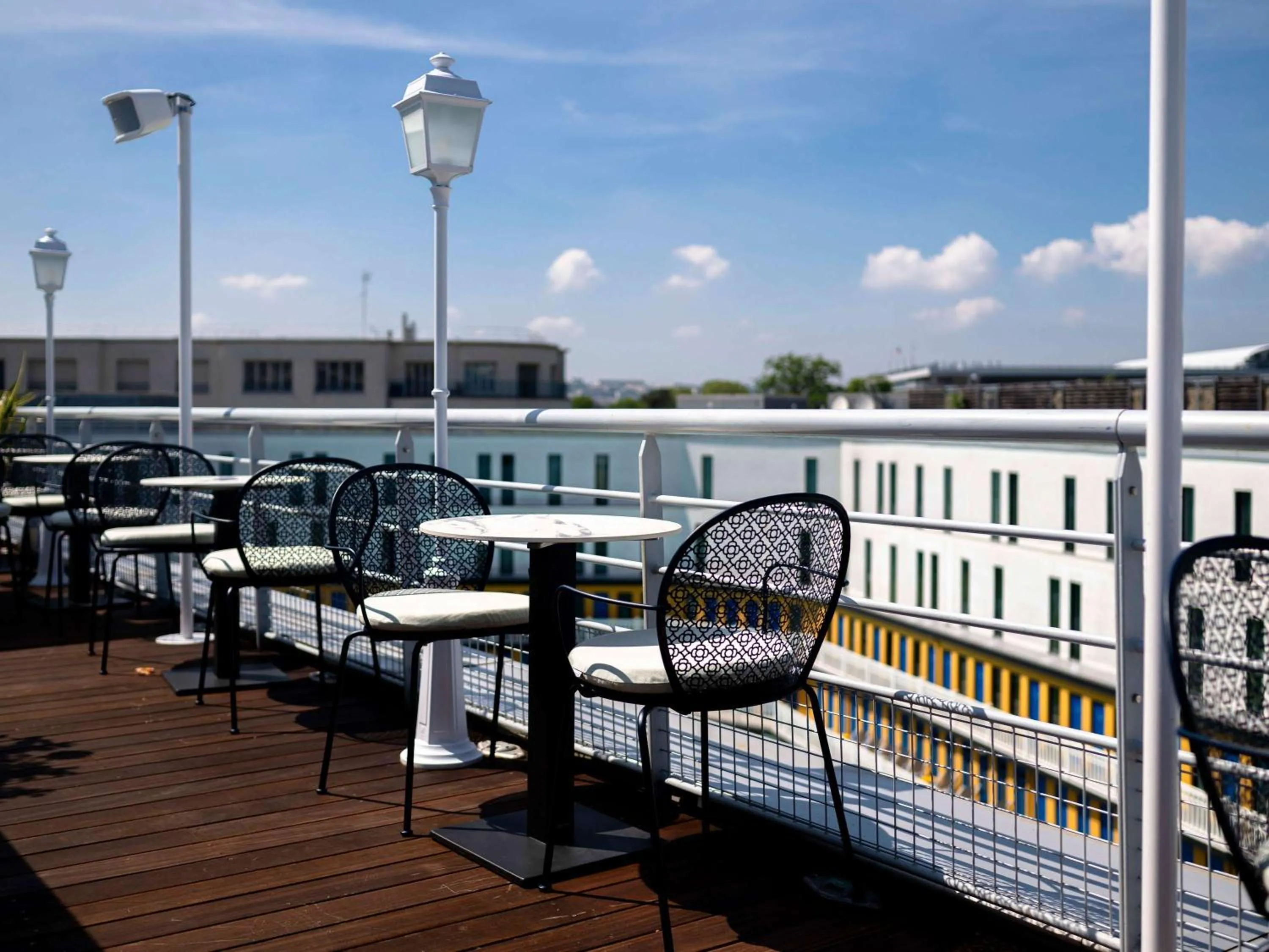 Lounge or bar in Molitor Hotel & Spa Paris - MGallery Collection