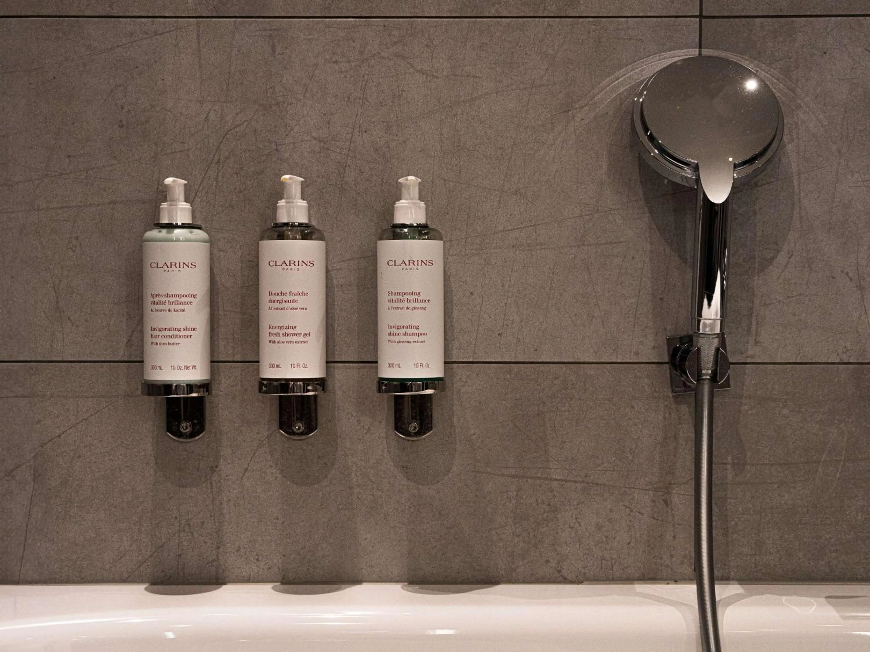 Bedroom in Molitor Hotel & Spa Paris - MGallery Collection