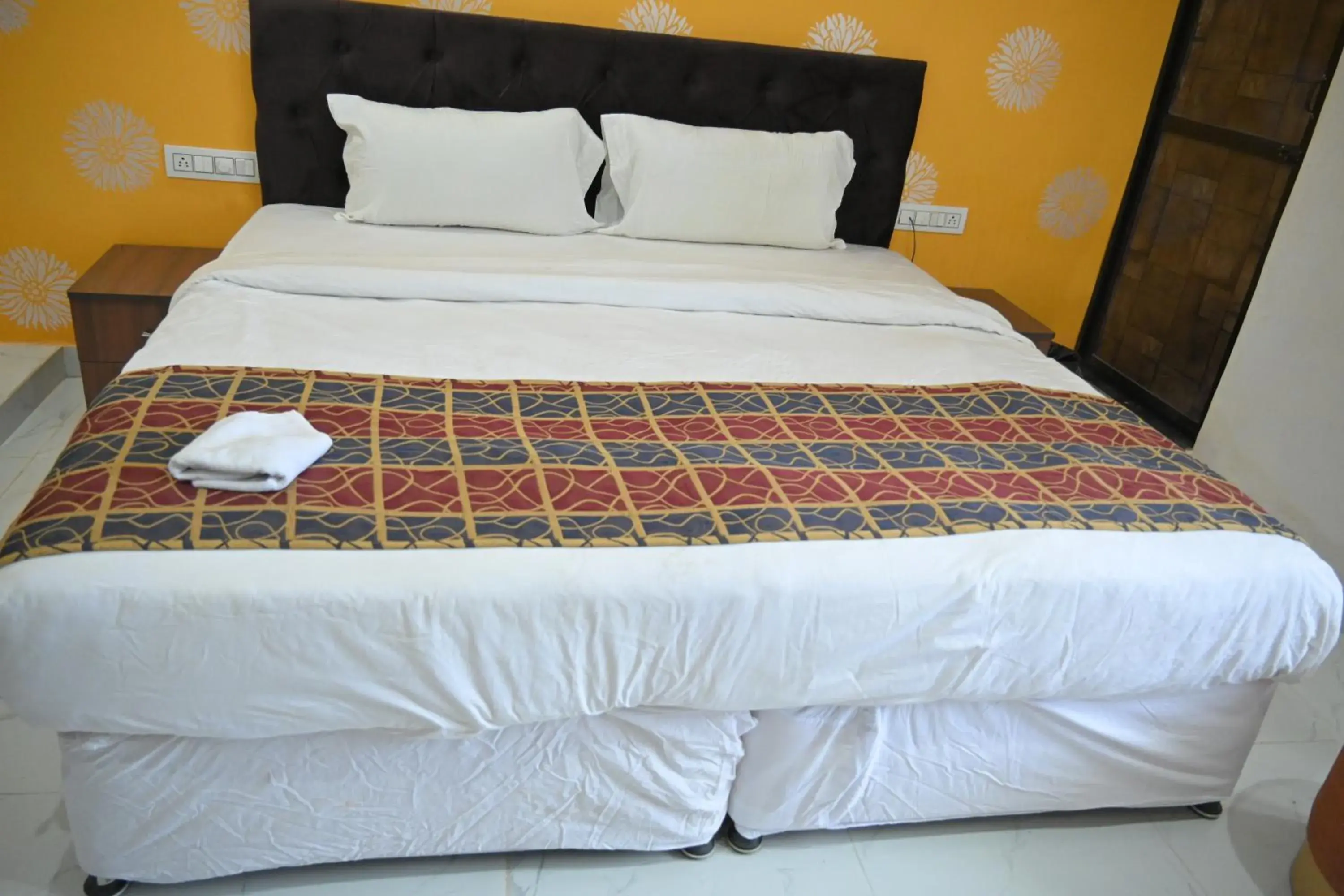 King Suite with Balcony in Hotel Apni Haveli King Suite with Balcony in Hotel Apni Haveli