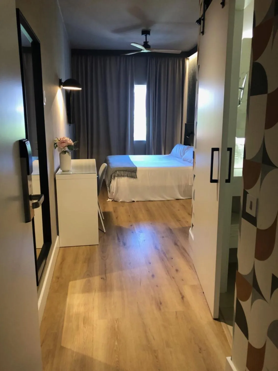 Photo of the whole room, Bed in Nuria