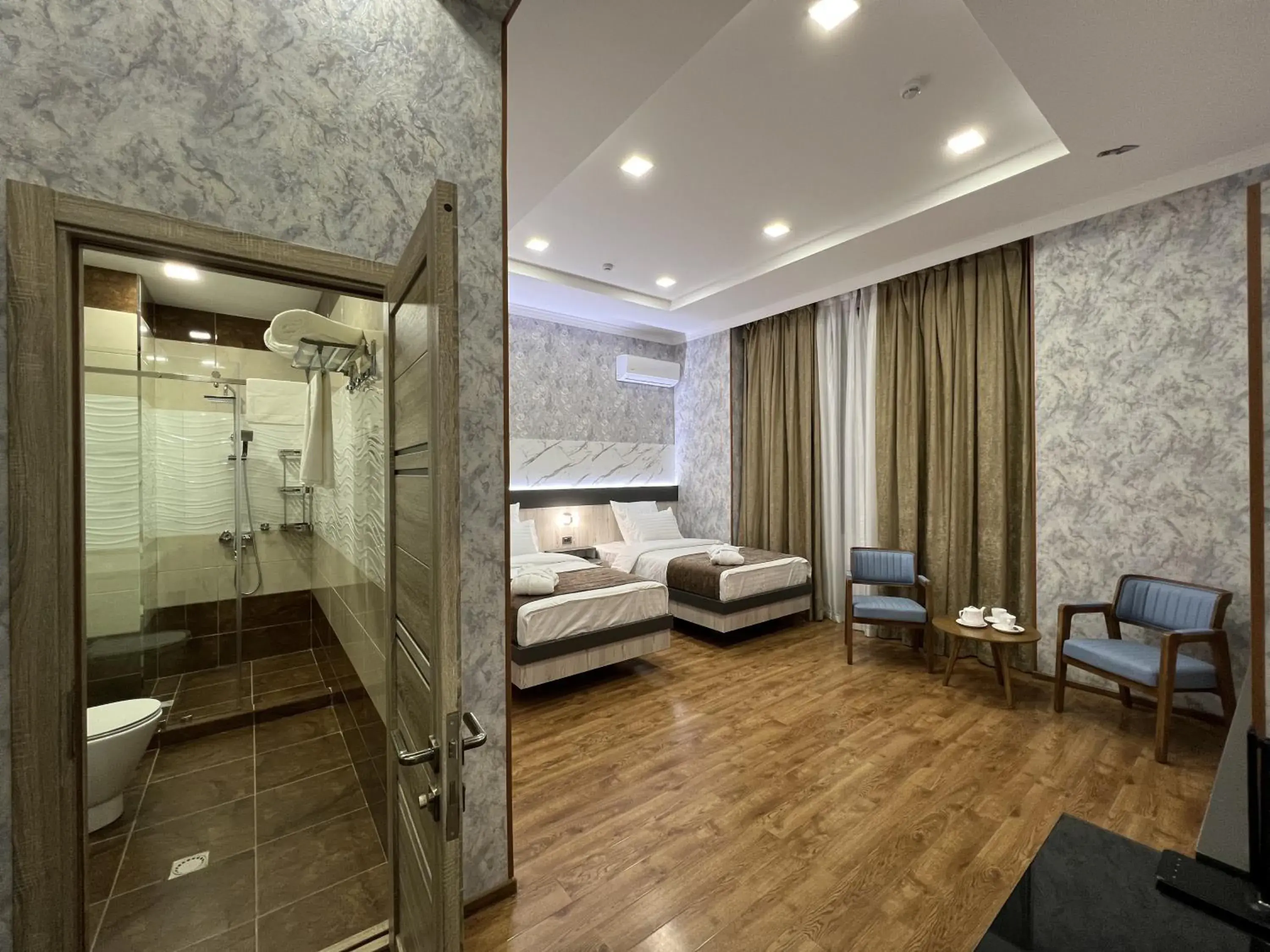 Family Suite - single occupancy in Ada Hotel Family Suite - single occupancy in Ada Hotel