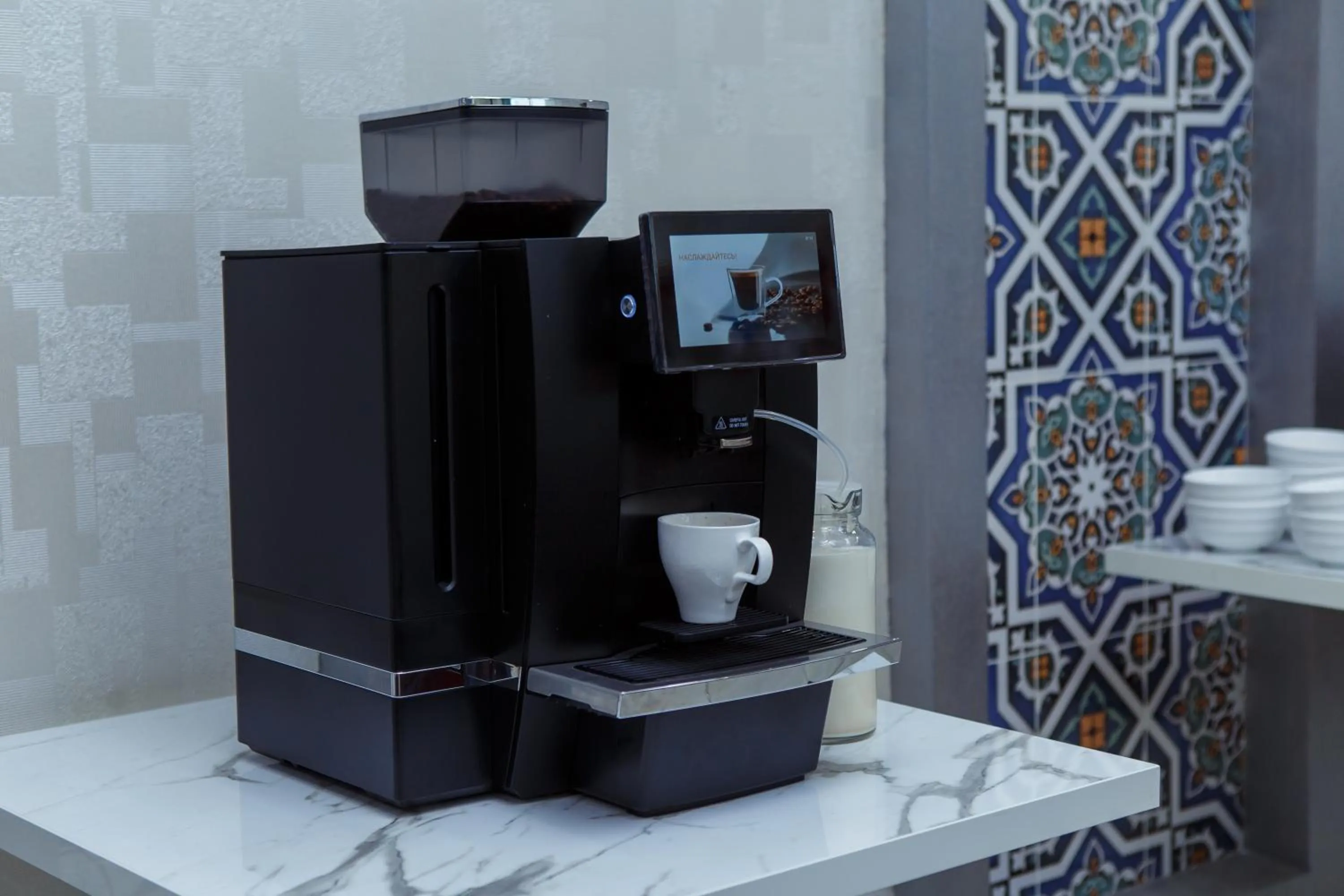 Coffee/tea facilities in Ada Hotel
