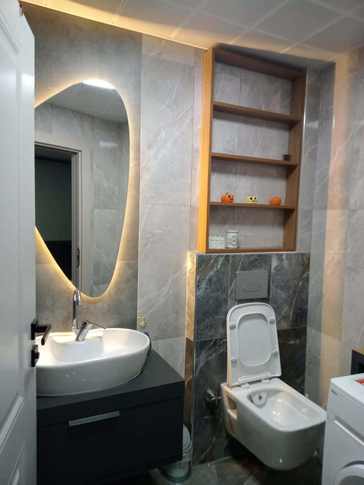 Shower in Ankara Esenboğa Airport Comfort Suites