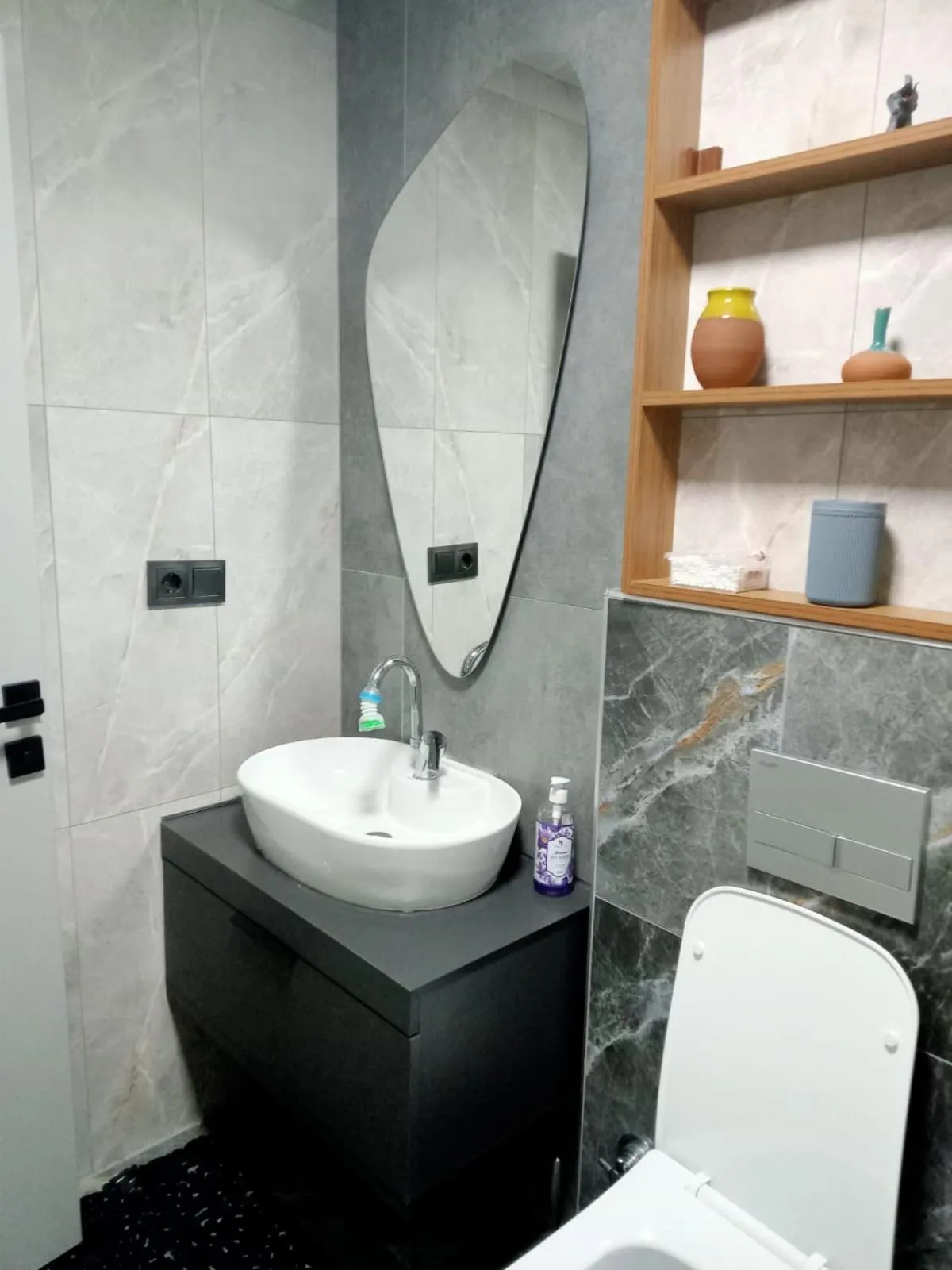 Toilet in Ankara Esenboğa Airport Comfort Suites