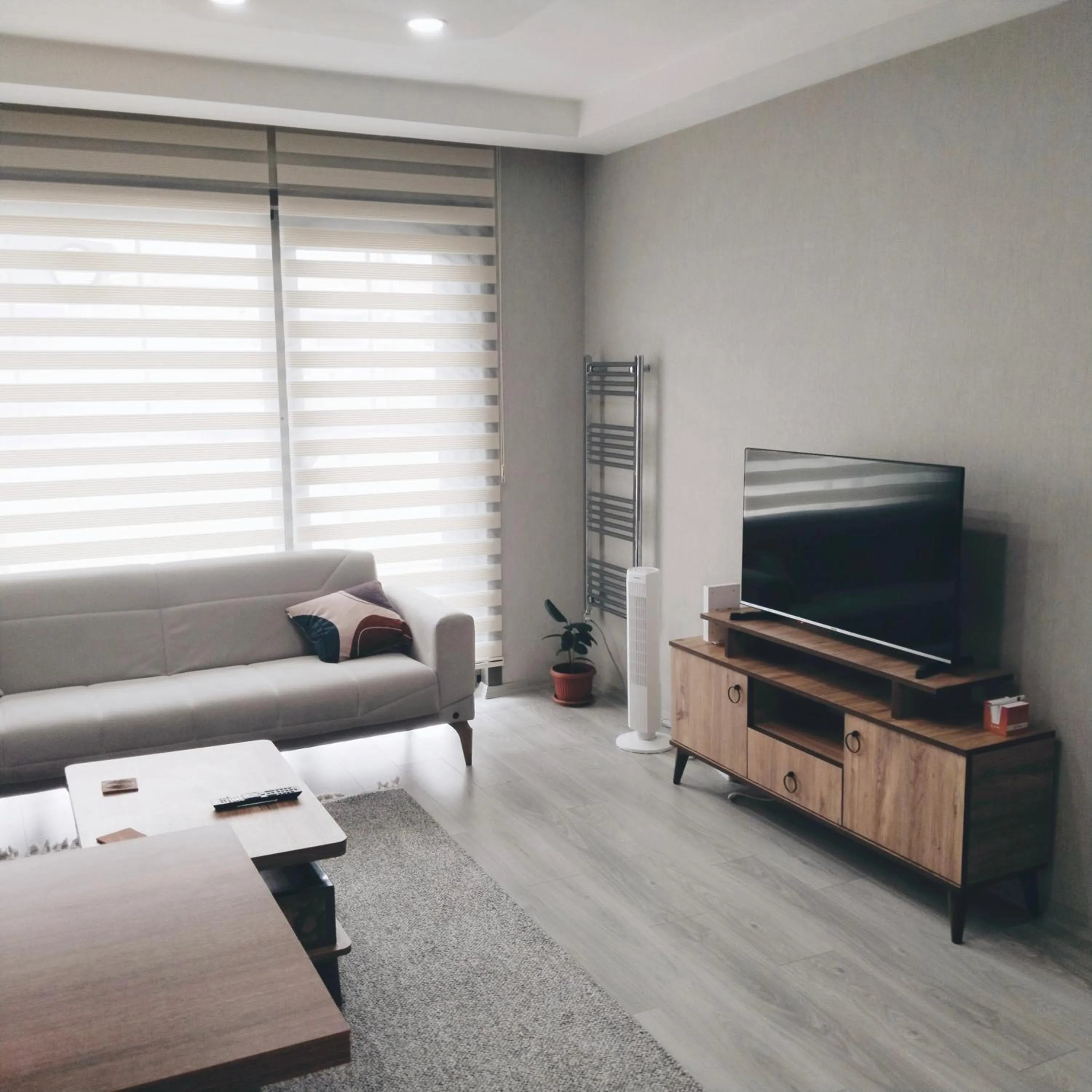 Communal lounge/ TV room in Ankara Esenboğa Airport Comfort Suites