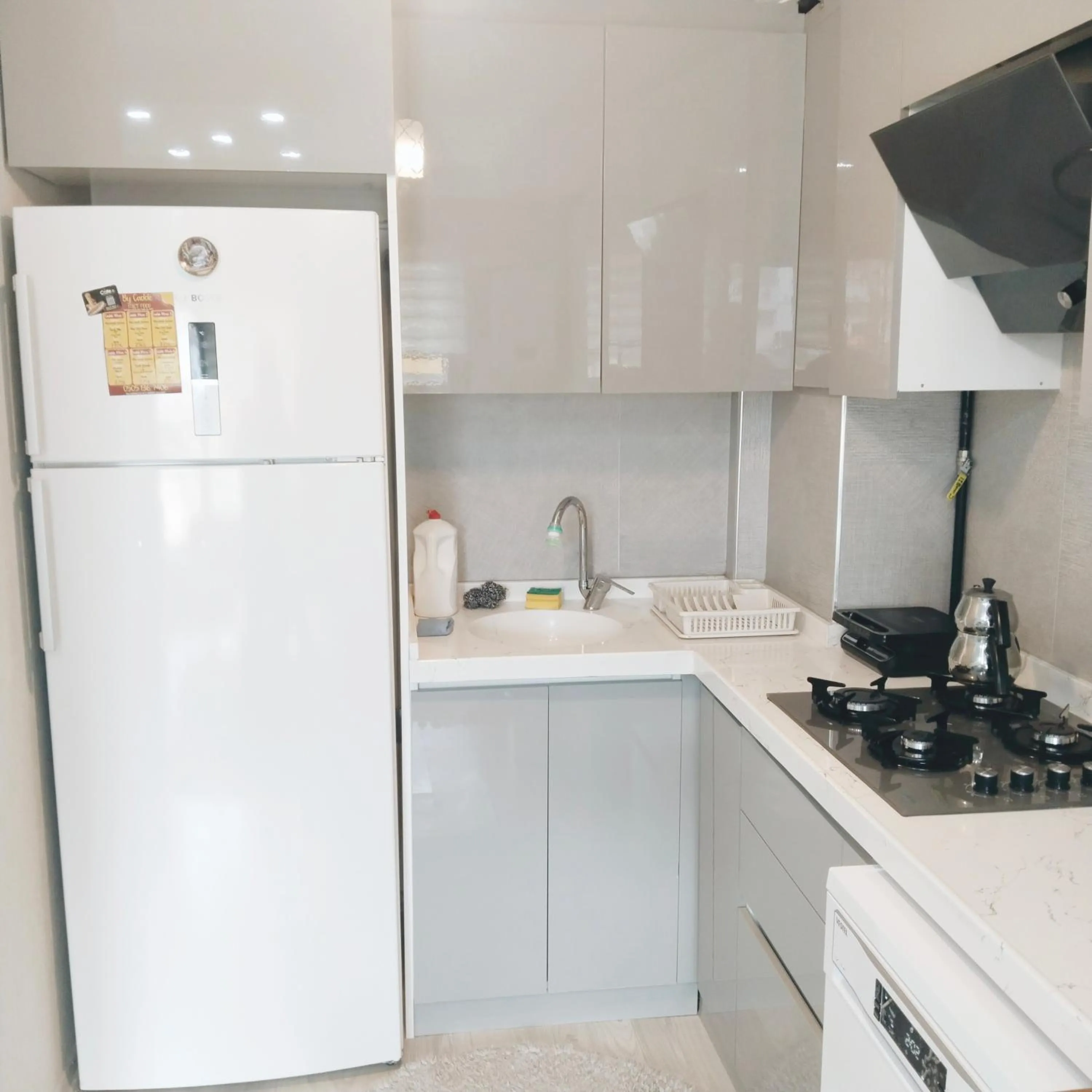 Kitchen or kitchenette in Ankara Esenboğa Airport Comfort Suites