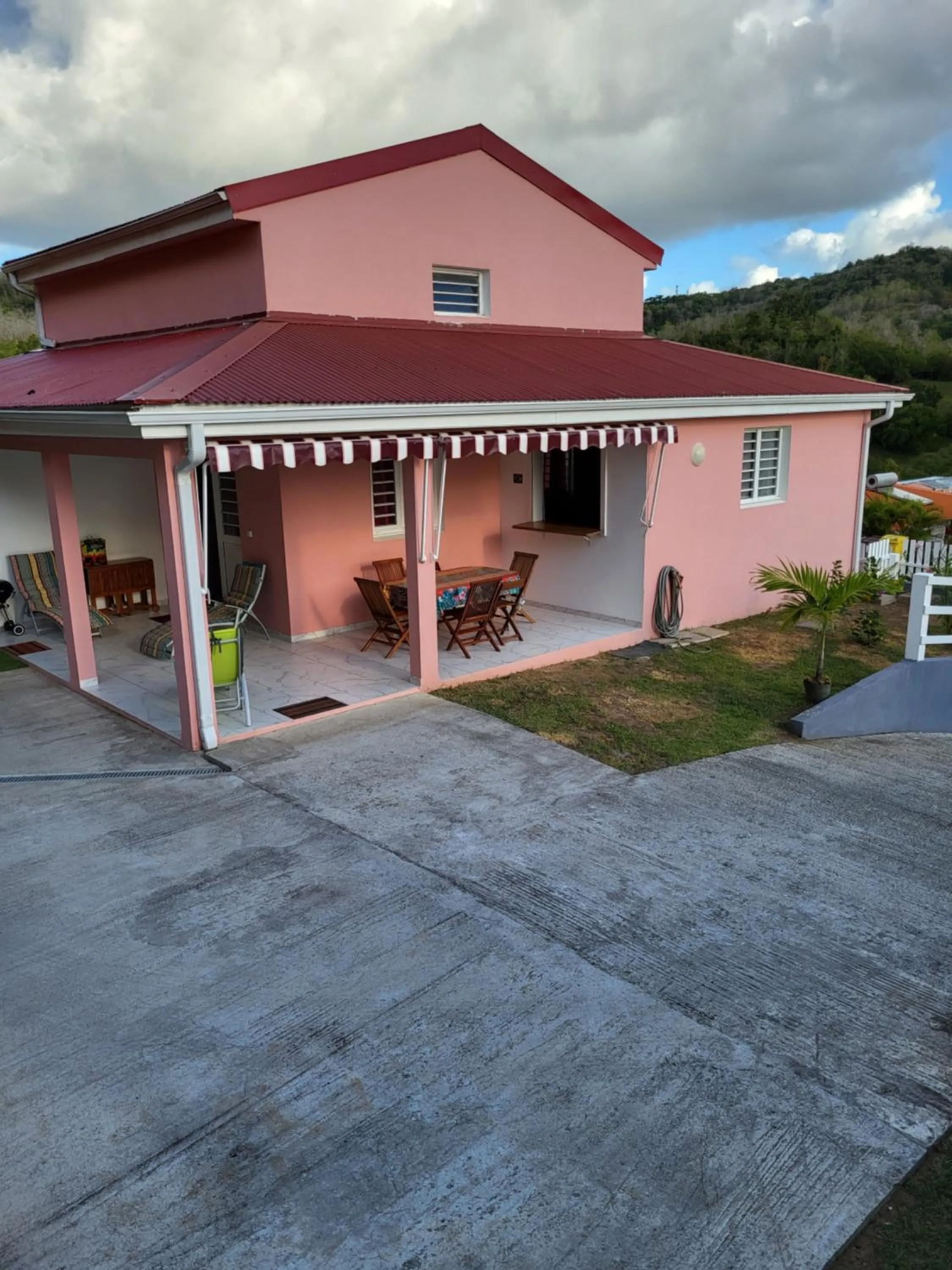 Property building in Maison Indép, Spa, Mer, Jardin, Bien-être