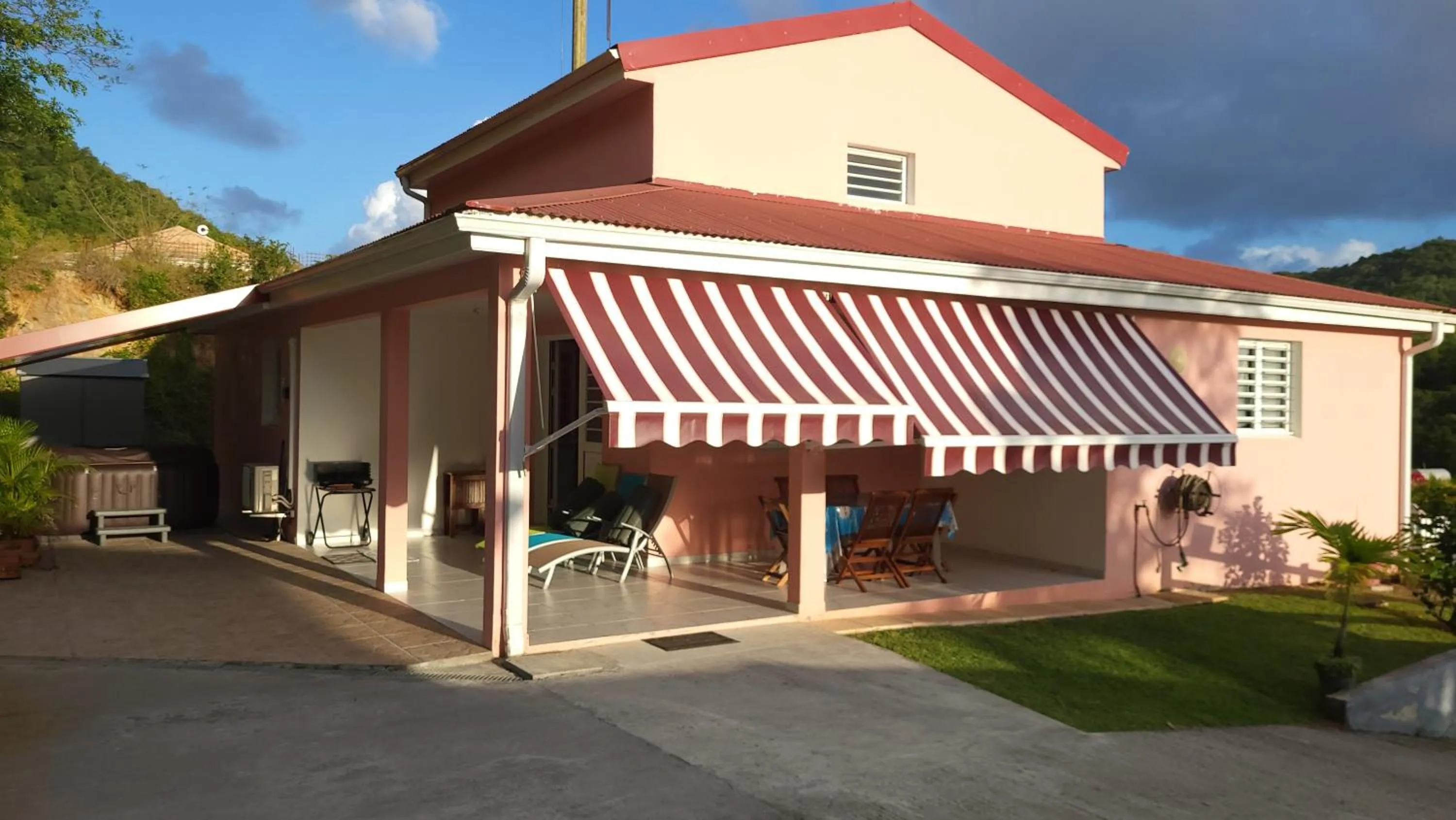 Property building in Maison Indép, Spa, Mer, Jardin, Bien-être