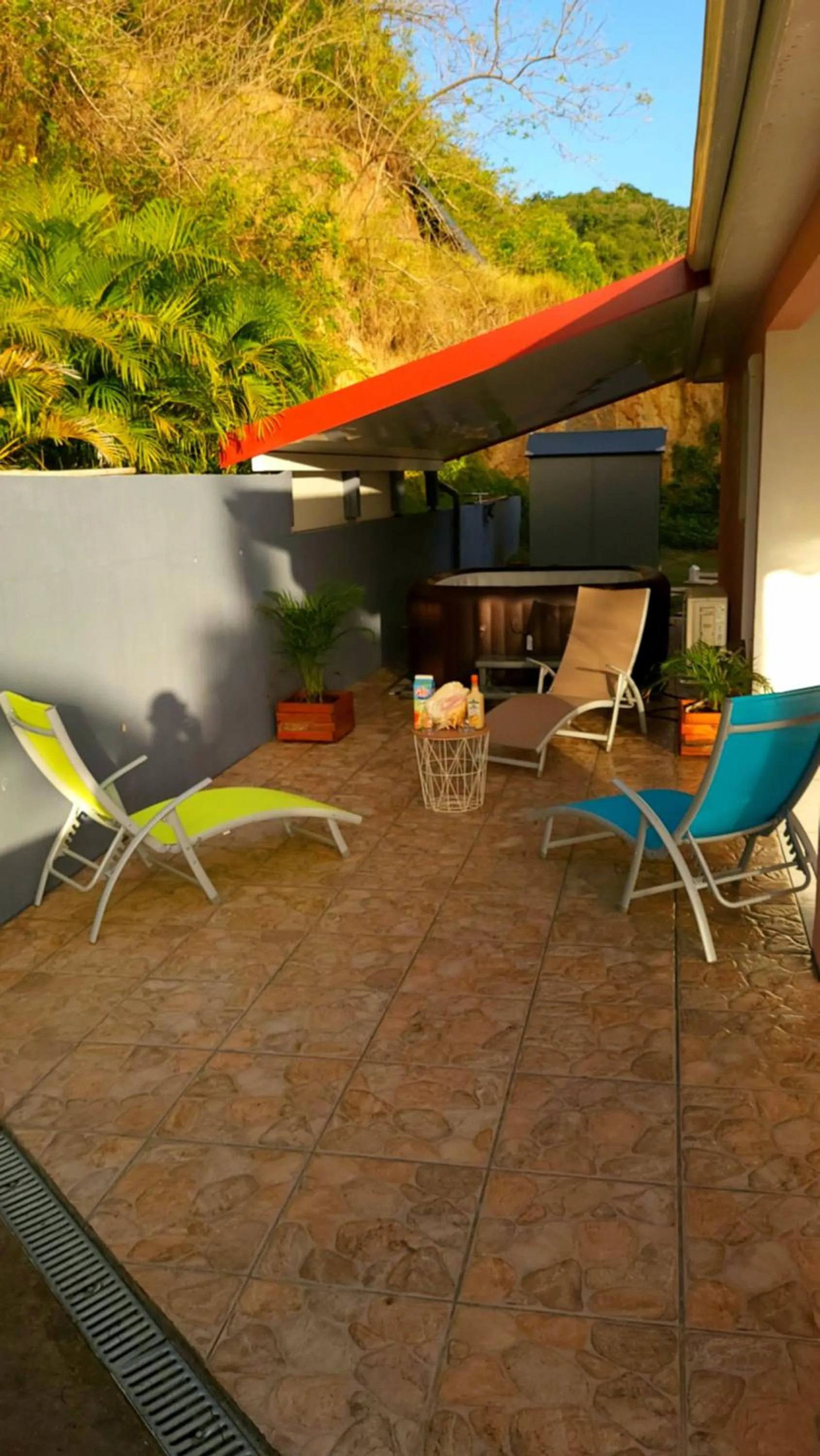 Patio in Maison Indép, Spa, Mer, Jardin, Bien-être