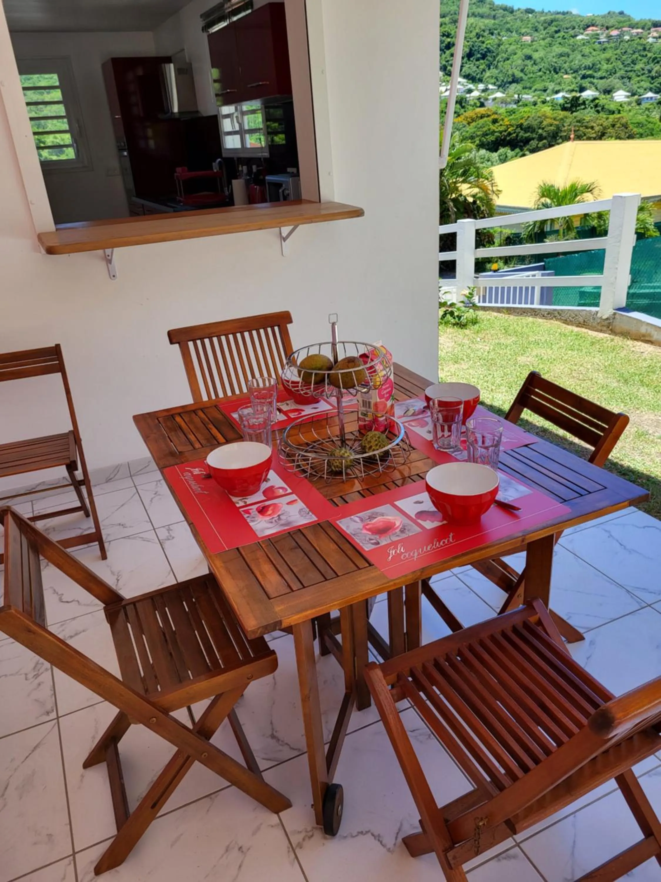Patio in Maison Indép, Spa, Mer, Jardin, Bien-être