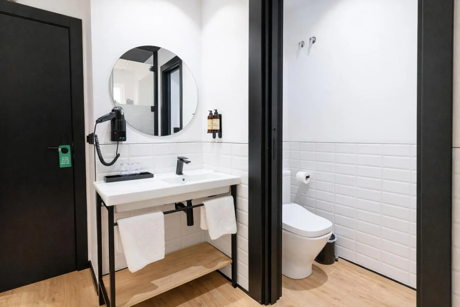 Shower in Hotel Boutique Puerta de las Granadas